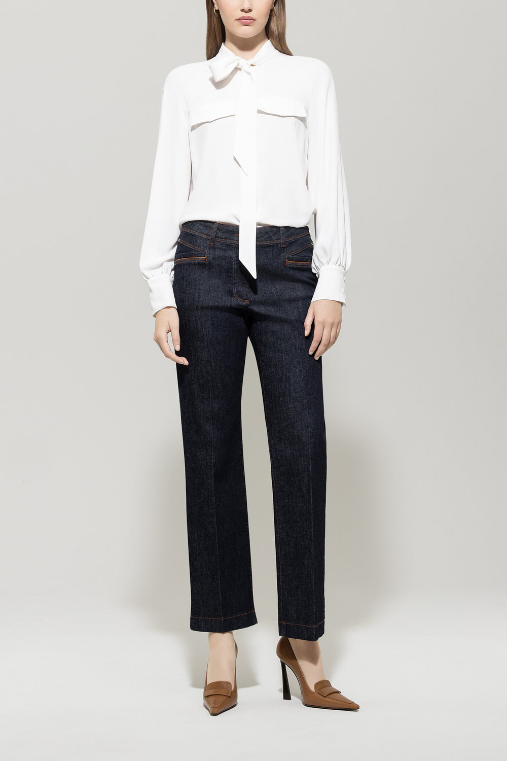 Blouse à pinces en soie mélangée - blanc cassé - Standard