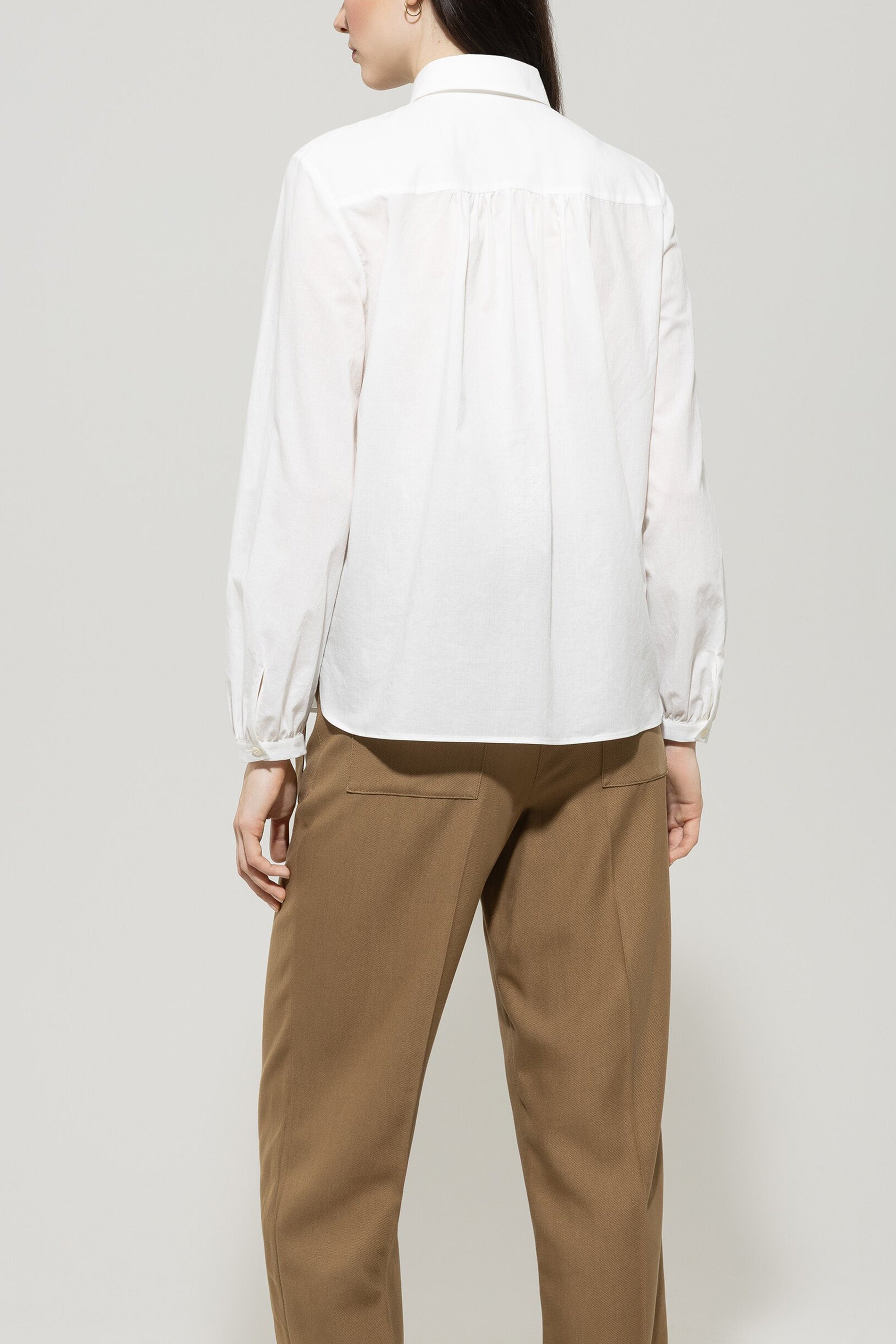 Bluse aus Baumwoll-Voile - off white - Standard | Model Rück