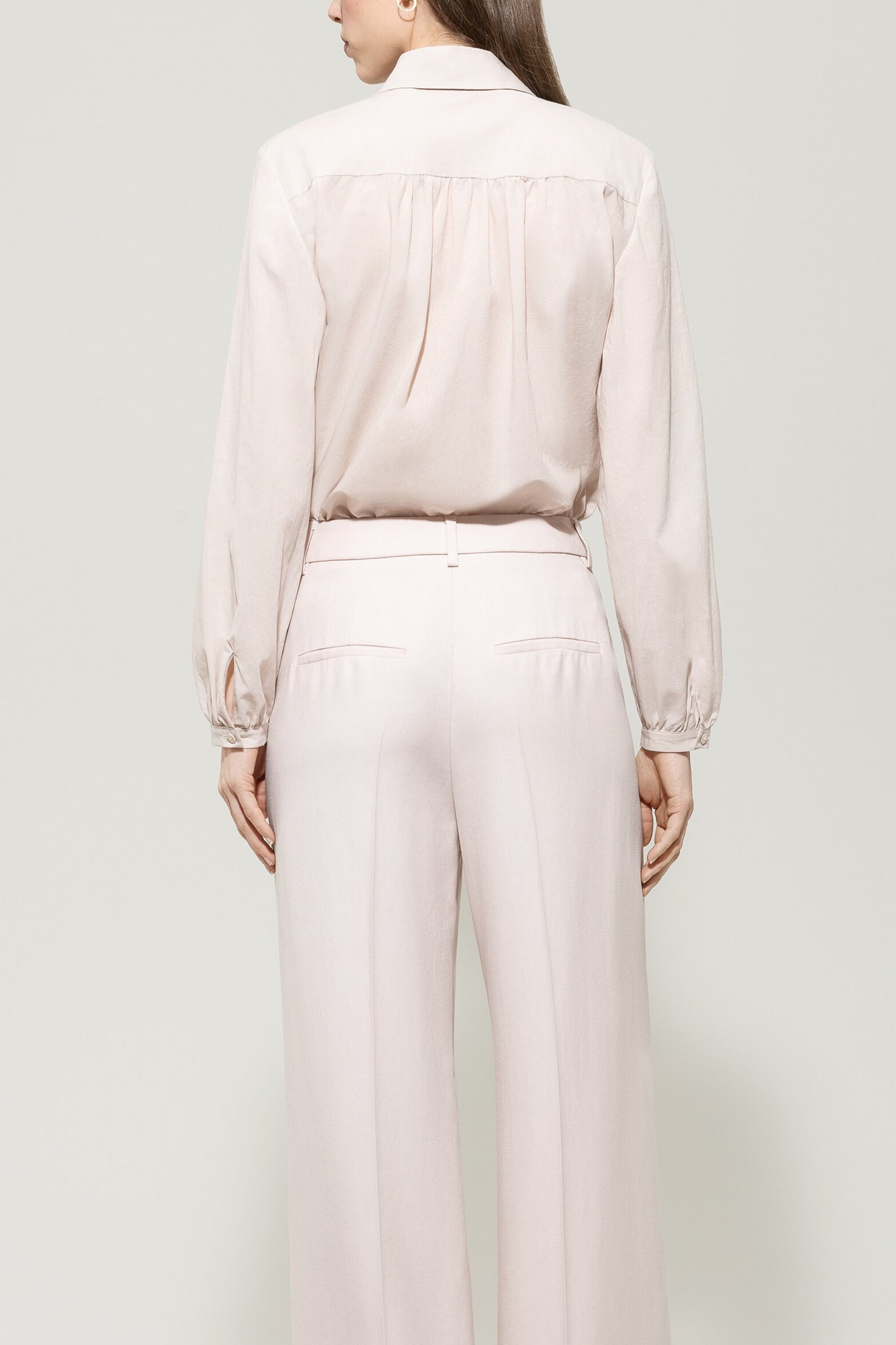 Bluse aus Baumwoll-Voile - creamy powder - Standard | Model Rück