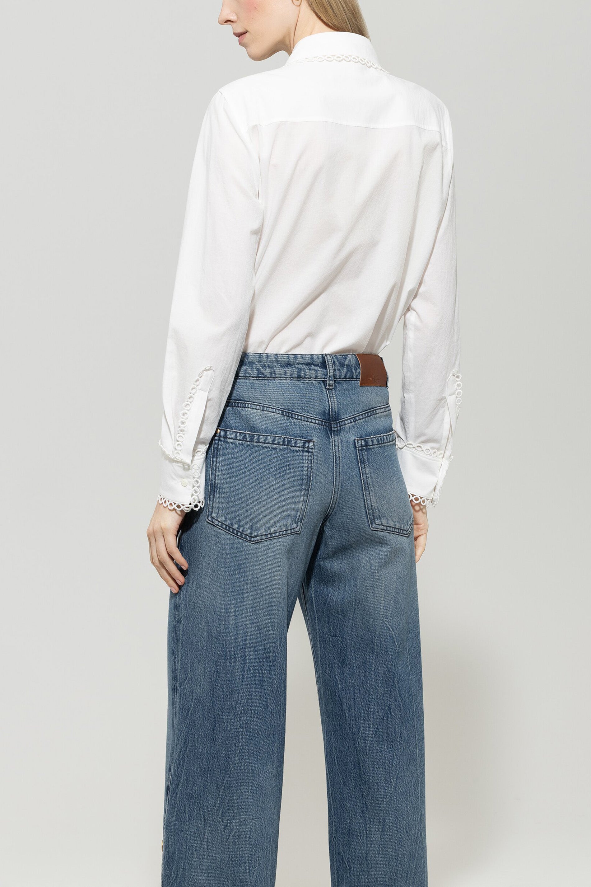 Hemdbluse aus Baumwoll-Voile - off white - Standard | Model Rück