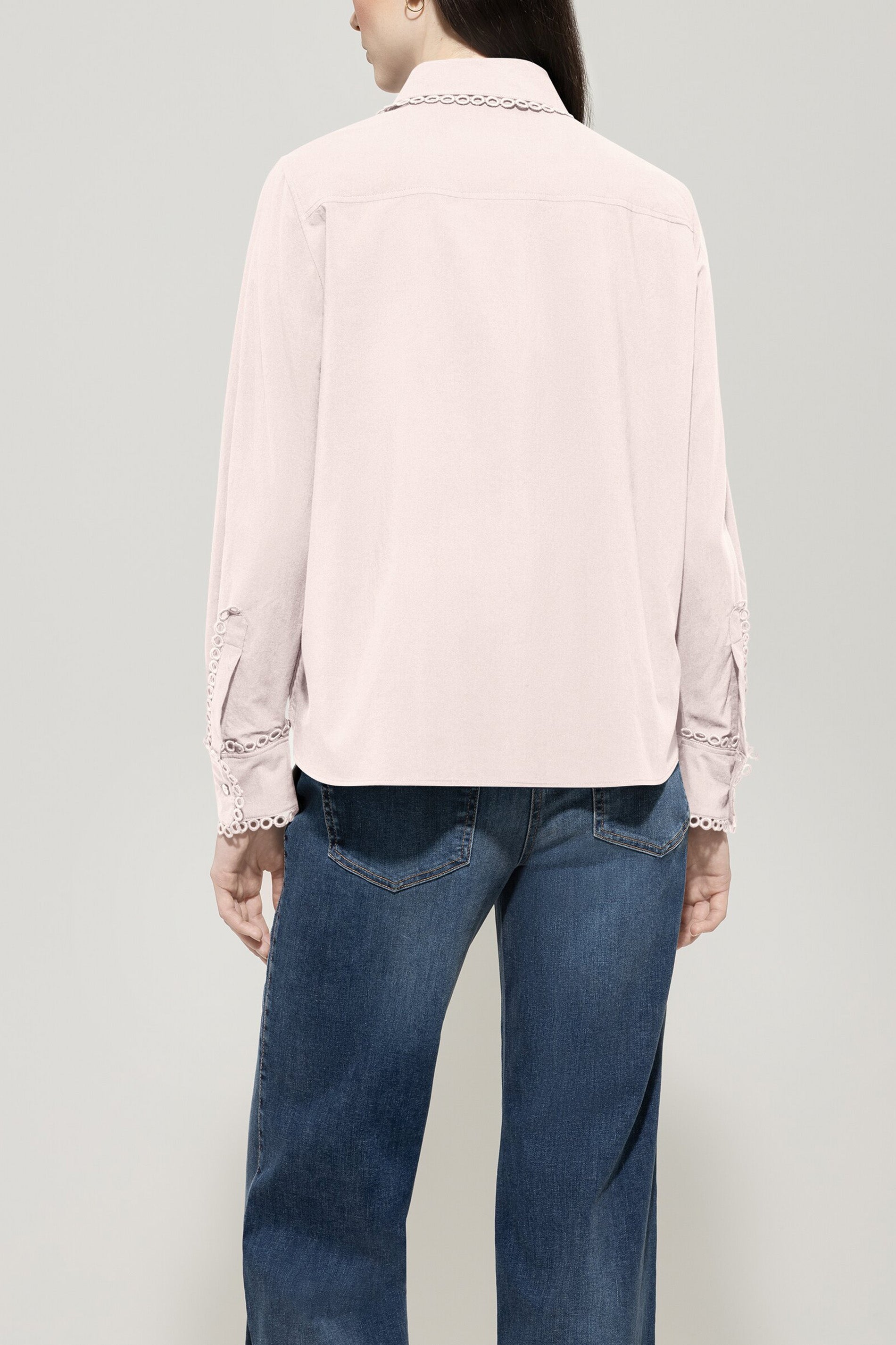Hemdbluse aus Baumwoll-Voile - creamy powder - Standard | Model Rück