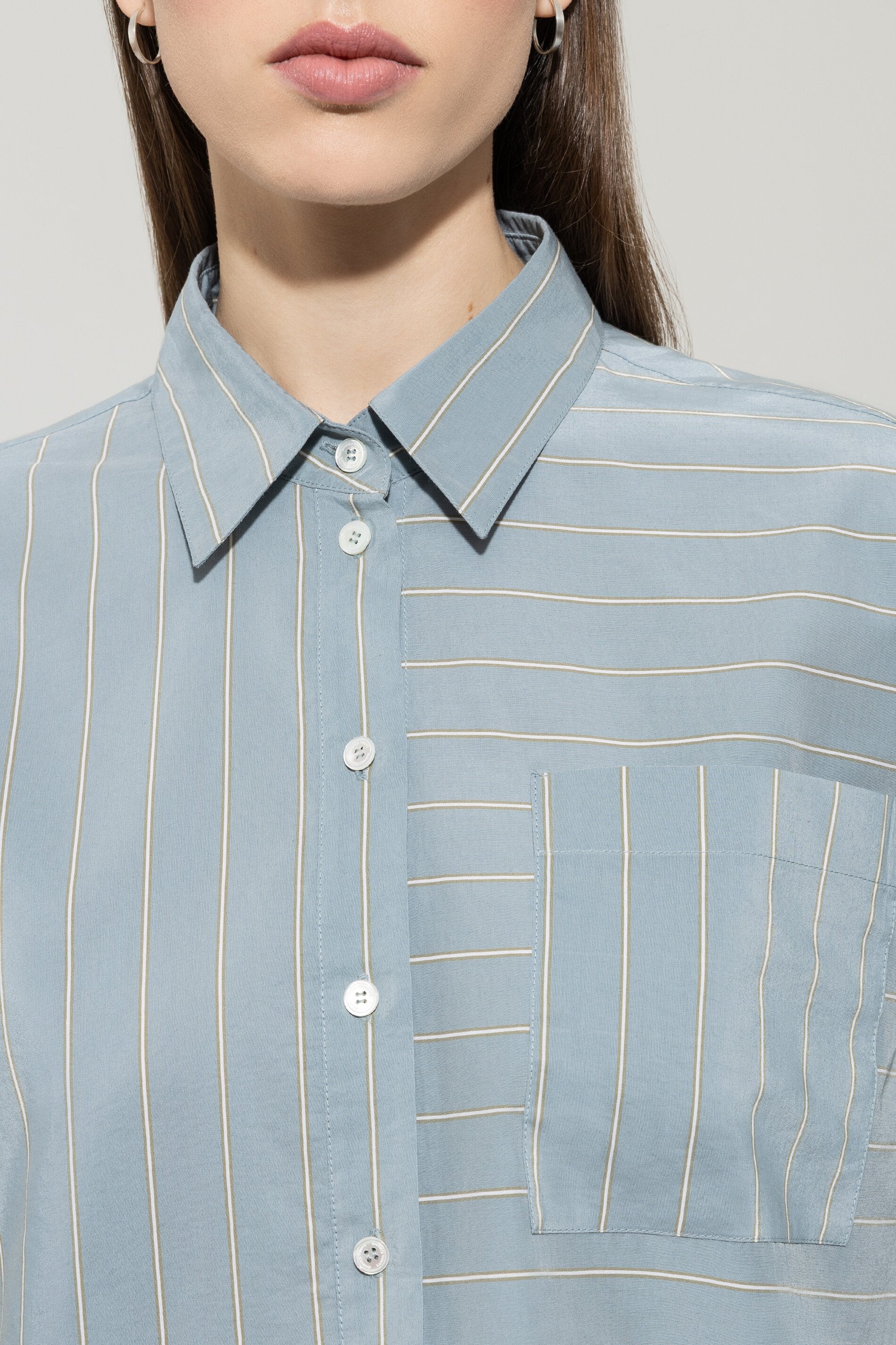 Hemdbluse mit Streifen - multi - Standard | Model Detail