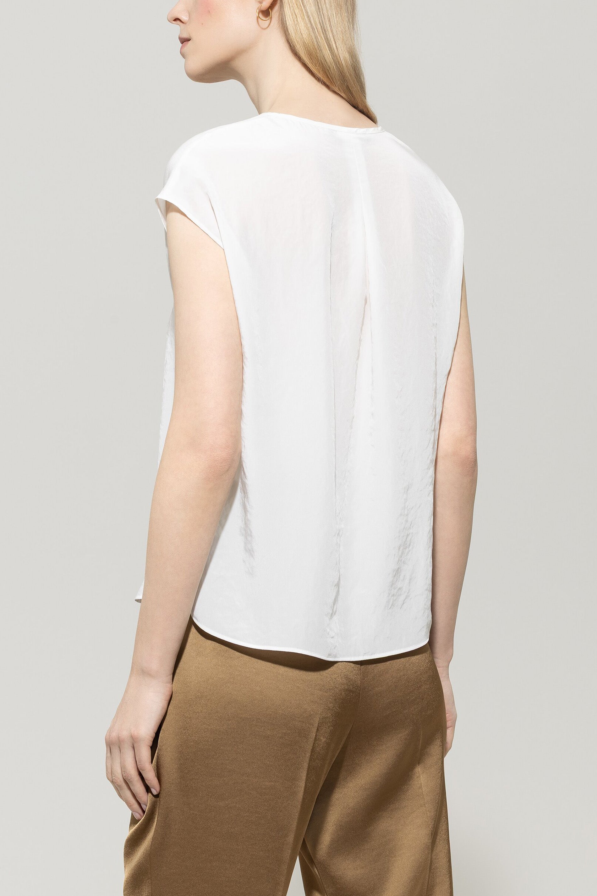 Fließendes Blusentop - off white - Standard | Model Rück