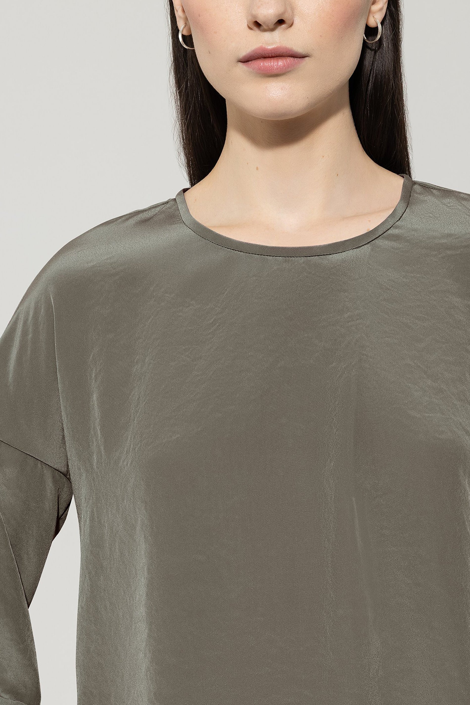 Fließendes Blusenshirt - cool khaki - Standard | Model Detail
