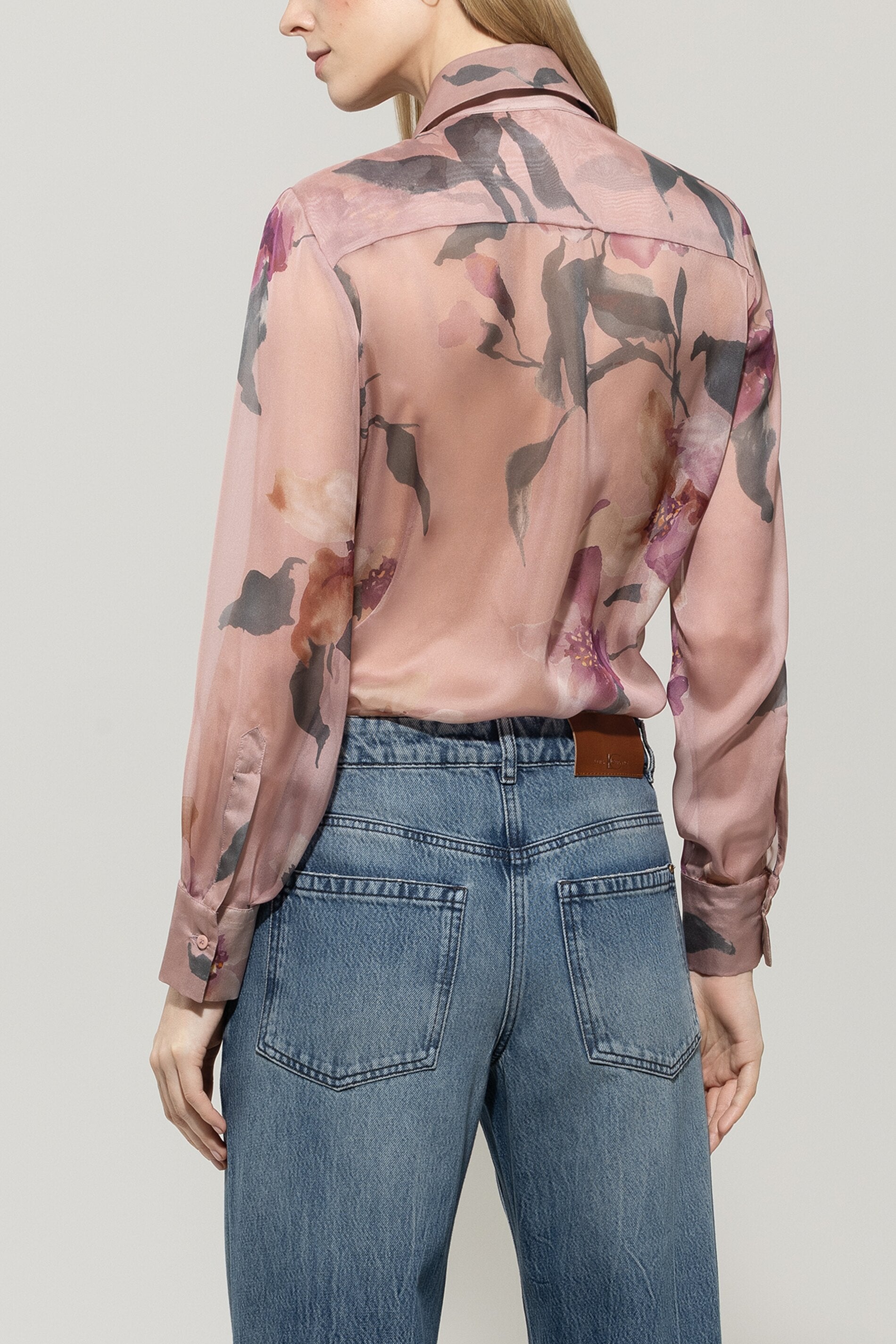 Seidenbluse mit Flower-Print - multi - mit Rüsche | Model Rück