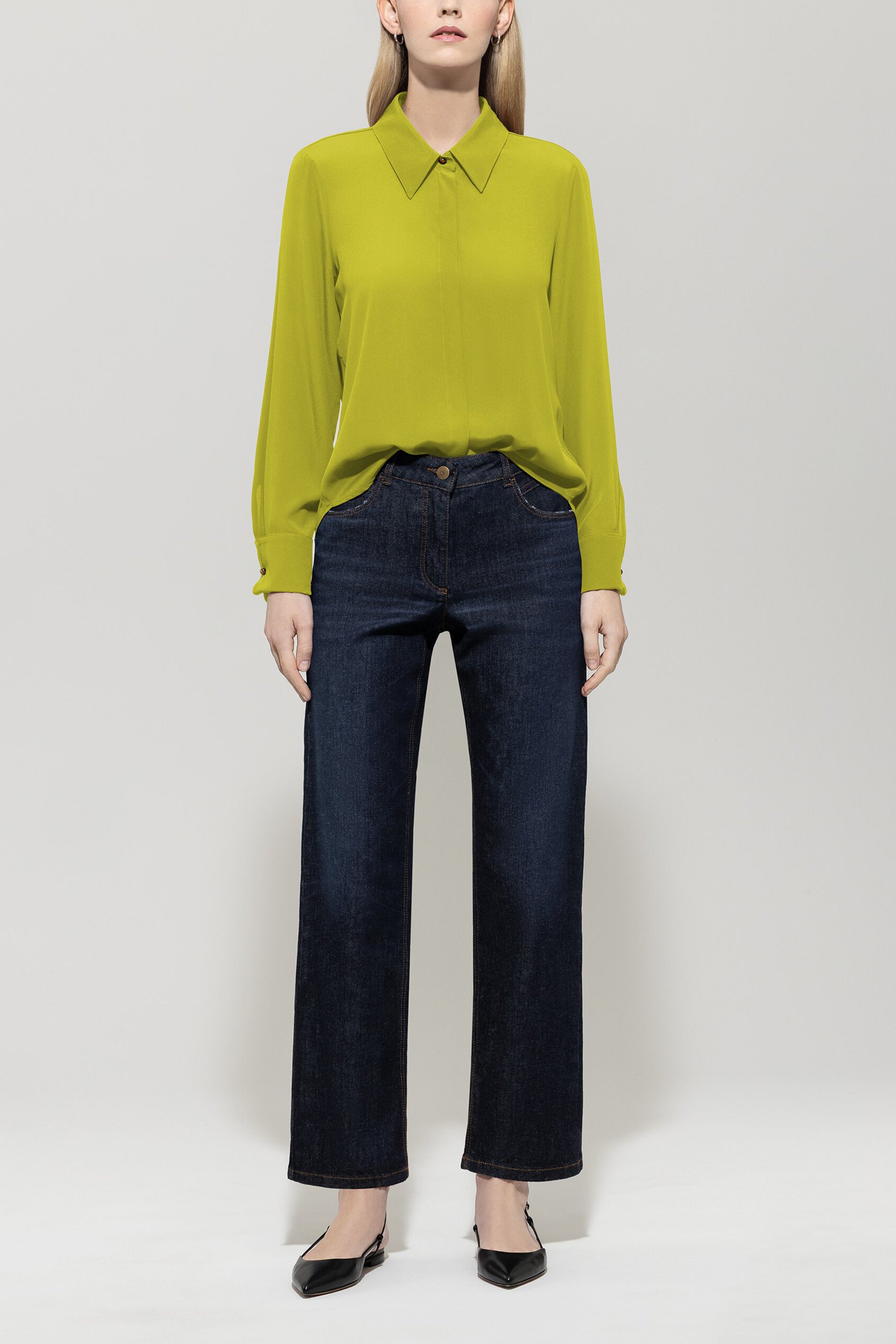 Hemdbluse aus Seiden-Mix - acid green - Standard | Model Front