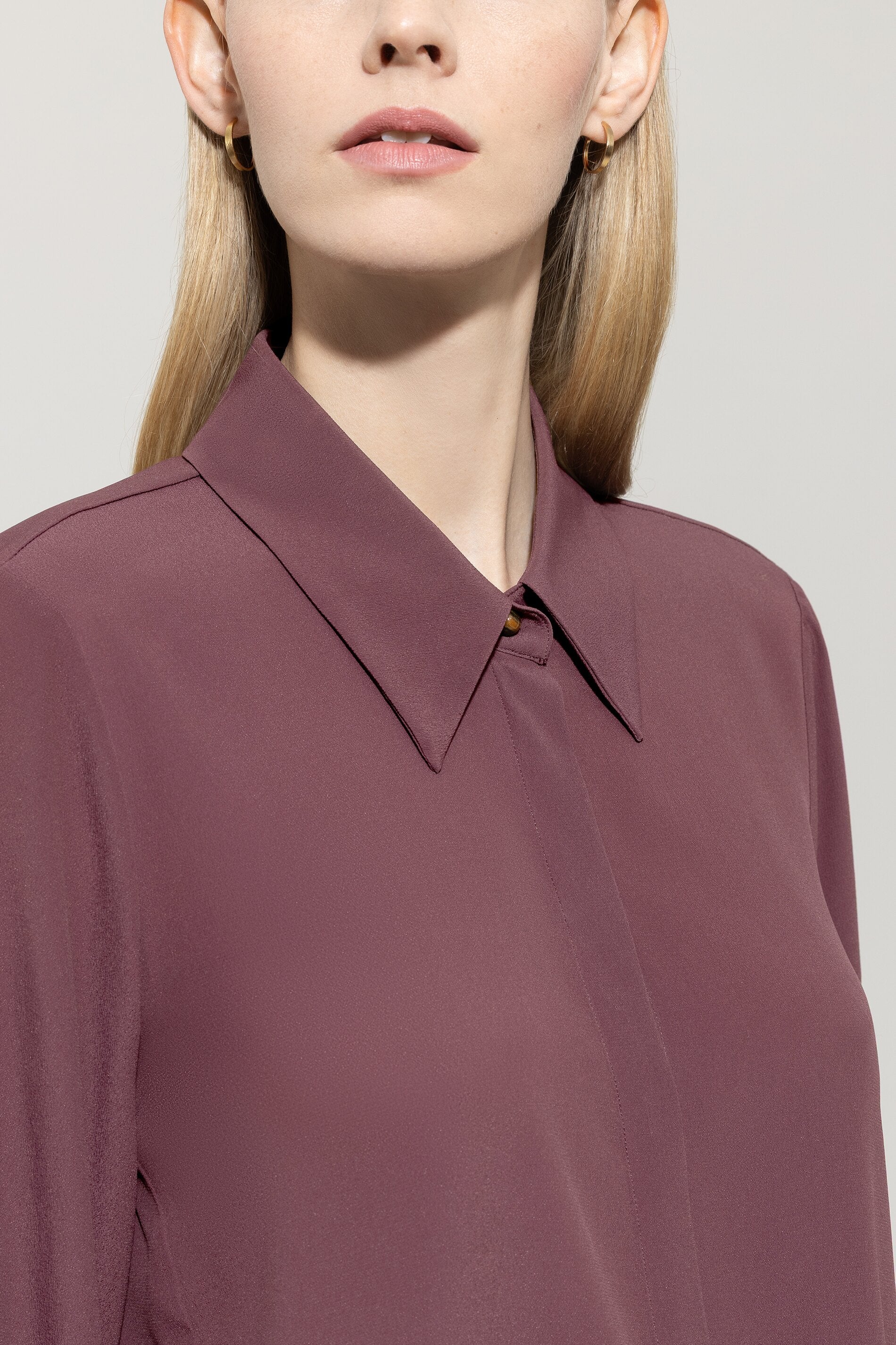 Hemdbluse aus Seiden-Mix - heather - Standard | Model Detail