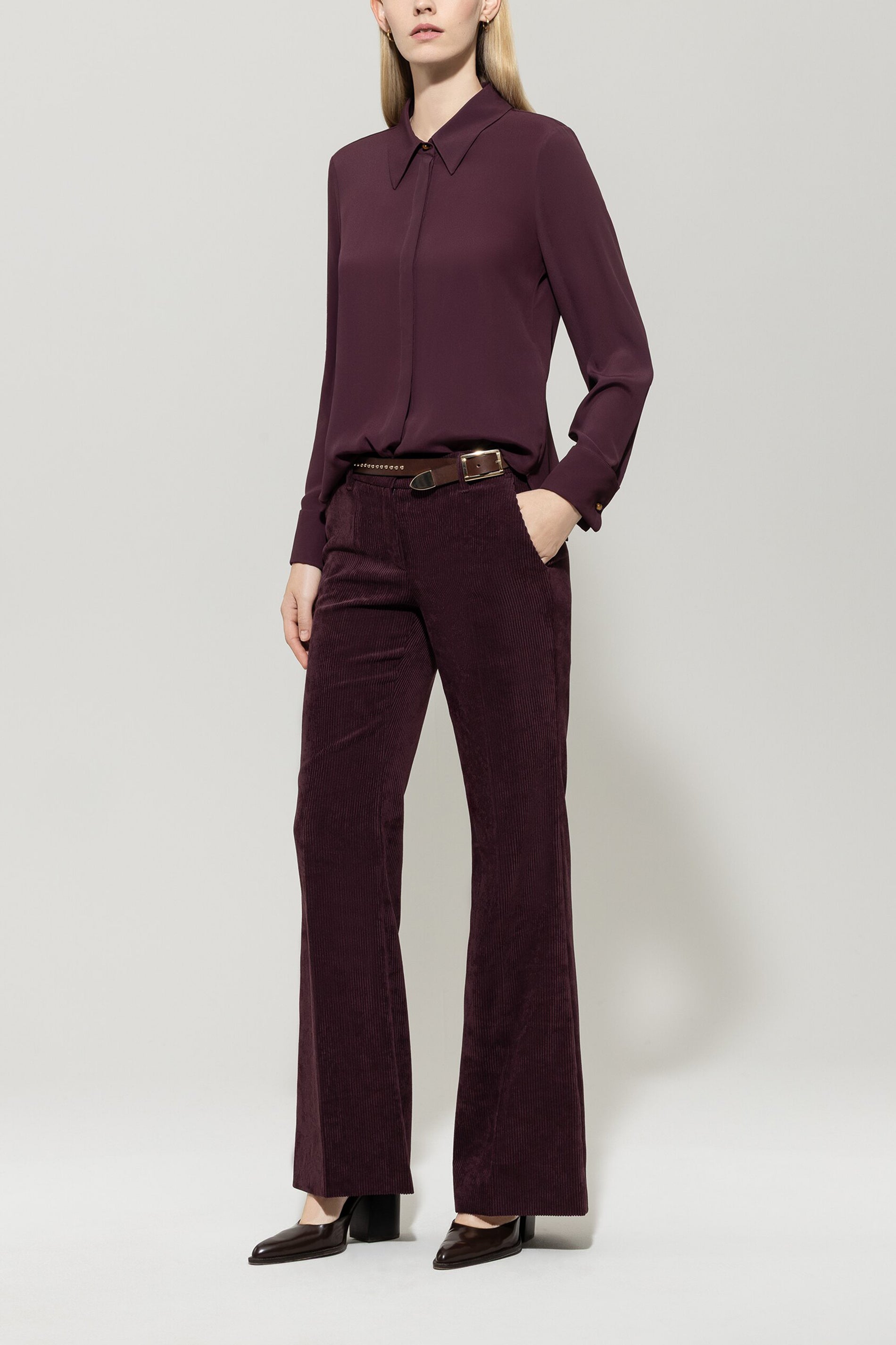 Hemdbluse aus Seiden-Mix - burgundy - Standard | Model Front