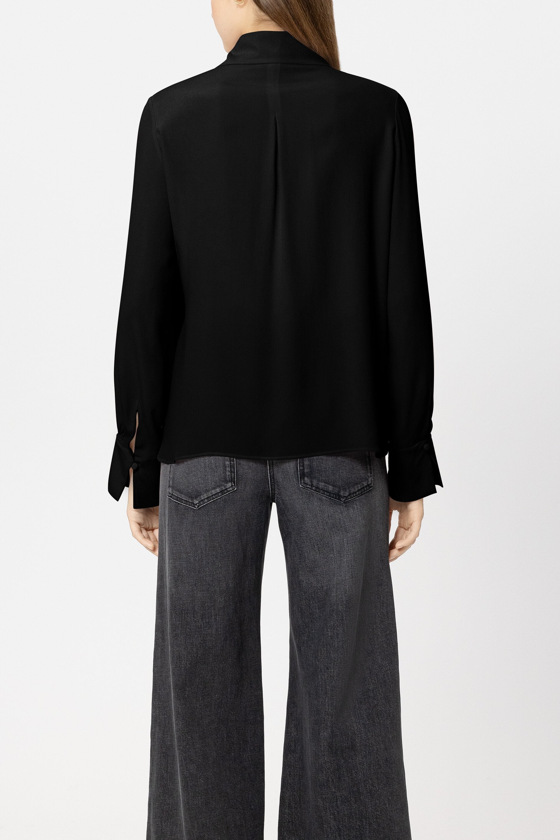 Schluppenbluse aus Seiden-Mix - pure black - Standard | Model Rück