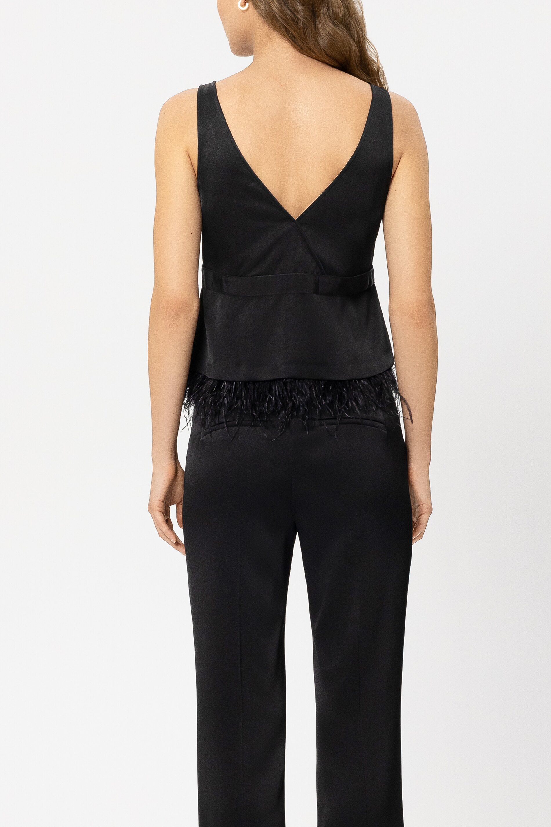 Trägertop mit Feder-Saum - black - Standard | Model Rück