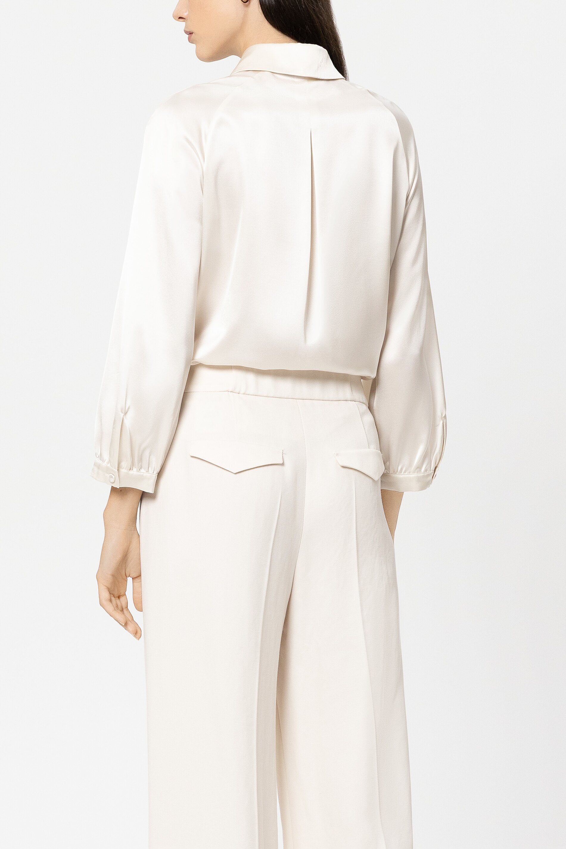 Langarmbluse aus Seide - cream - Standard | Model Rück