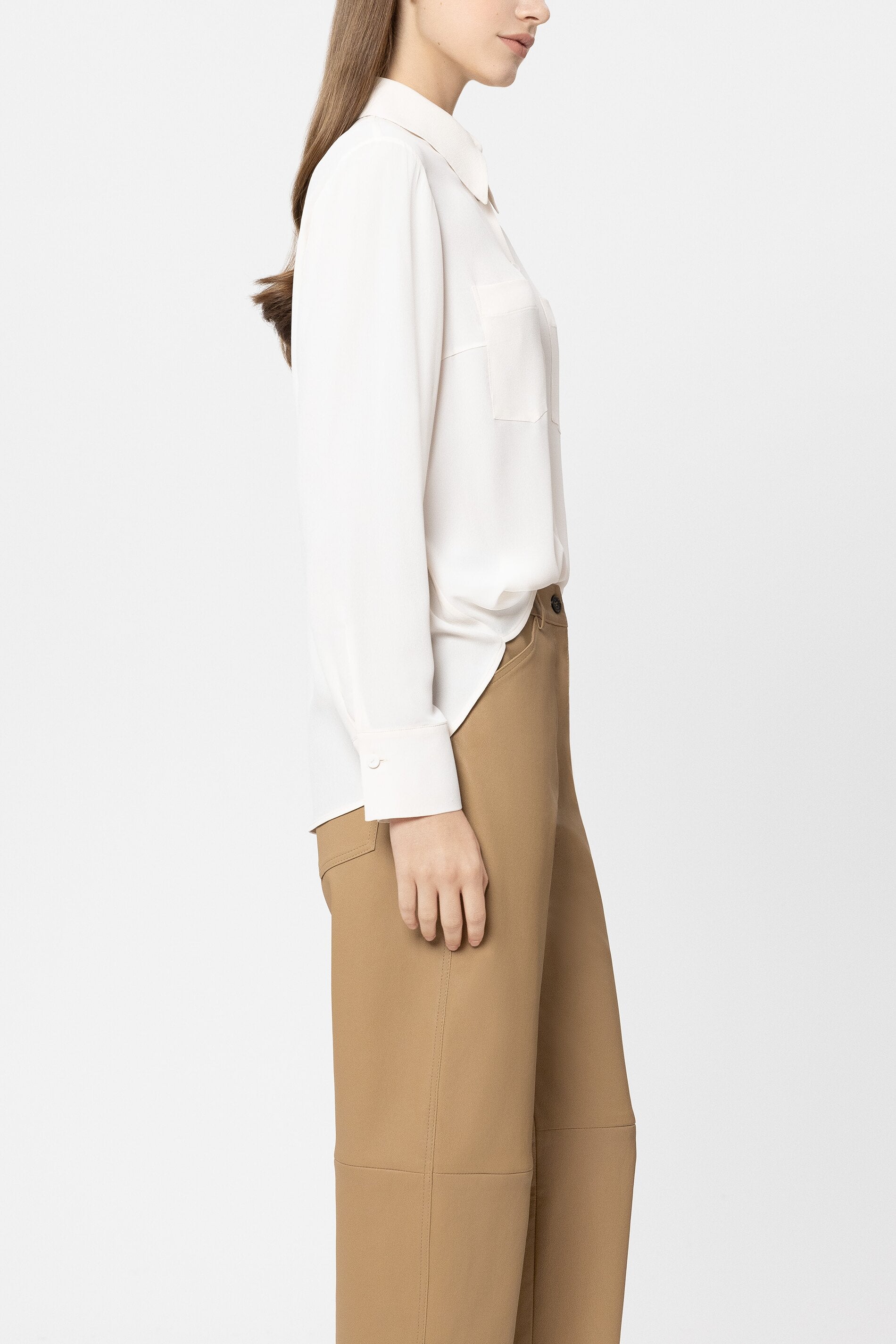 Hemdbluse aus Seiden-Mix - cream - Standard | Model Seite