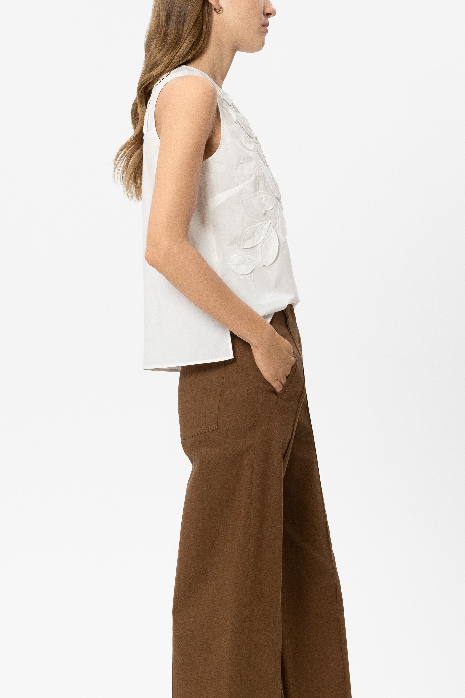 Blusentop mit Lochstickerei - white - Standard | Model Seite