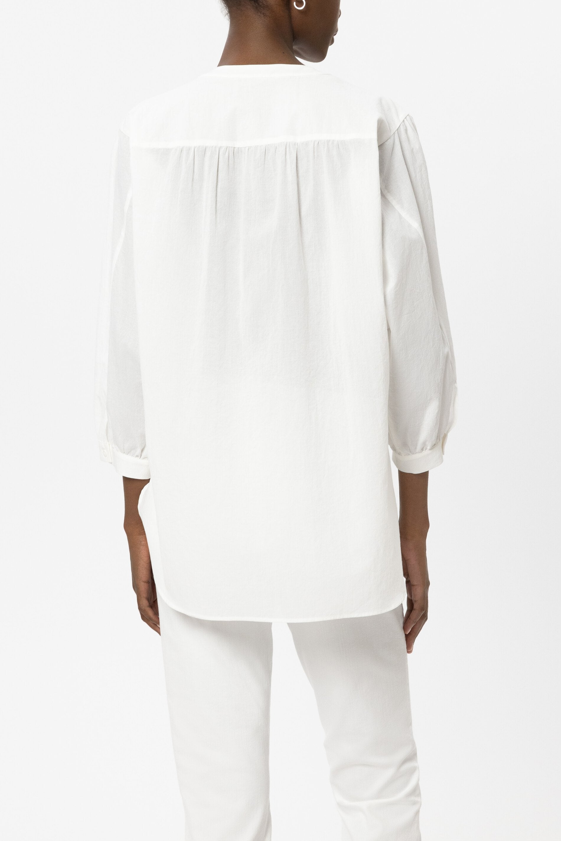 Hemd aus Baumwollvoile - white - Standard | Model Rück