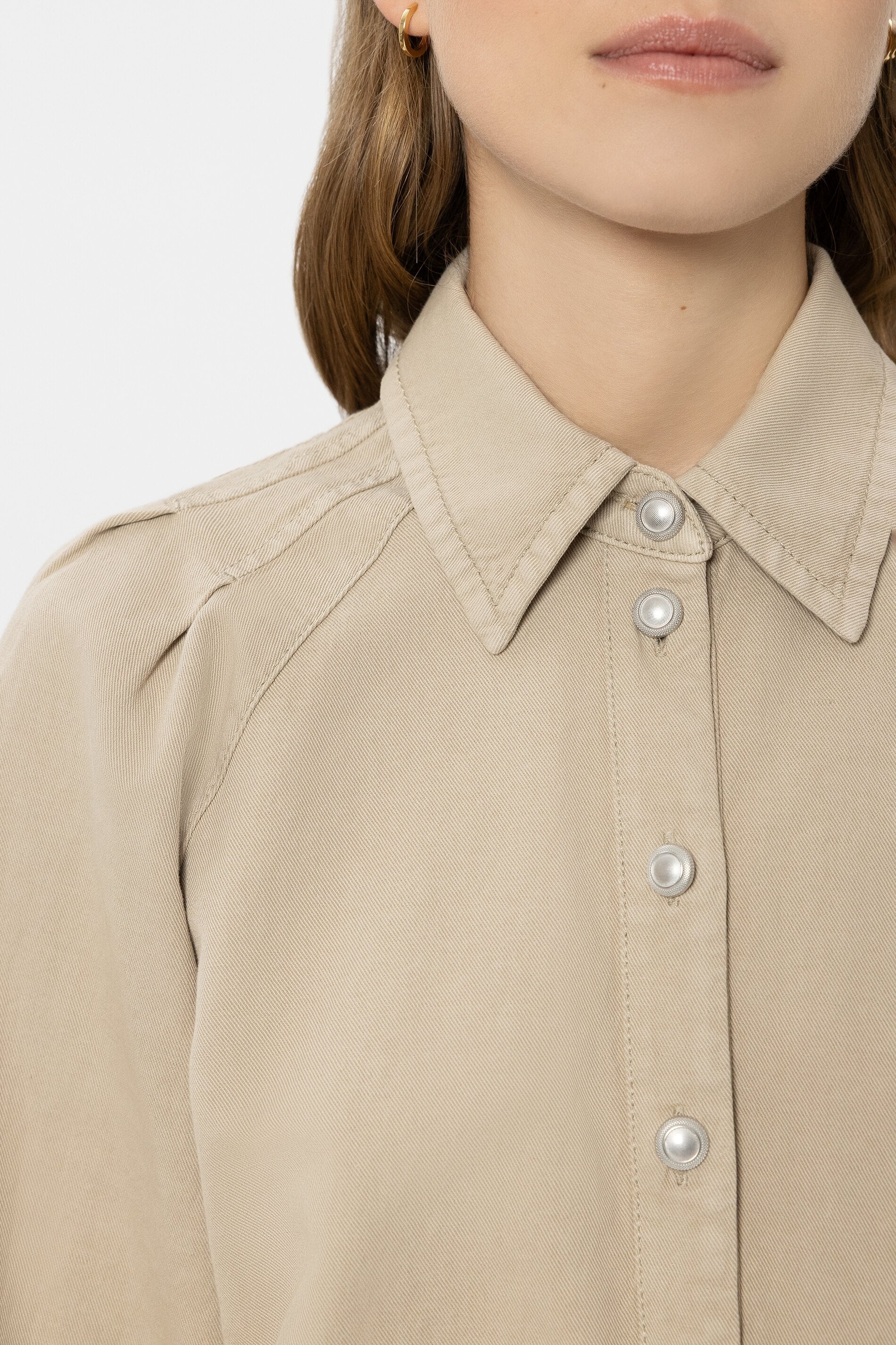 Bluse aus Leinen-Mix - sand - Standard | Model Detail