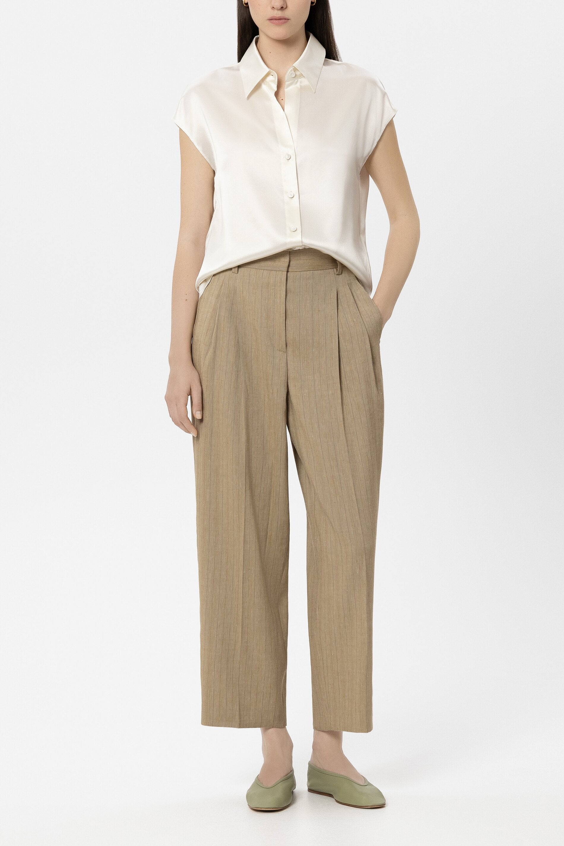 Seiden-Top - milk - Standard | Model Front