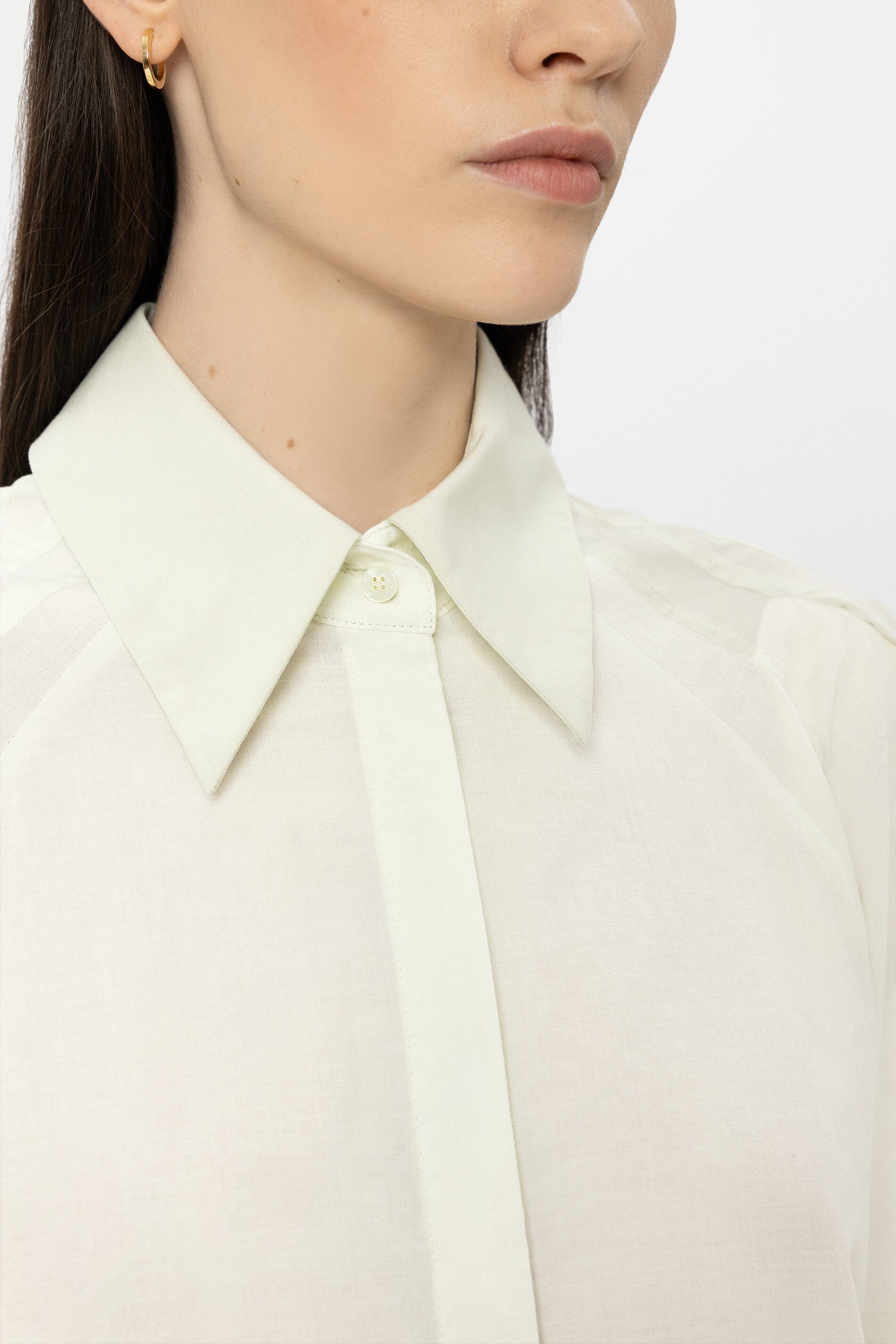 Hemdbluse aus Baumwollvoile - pistachio - Standard | Model Detail