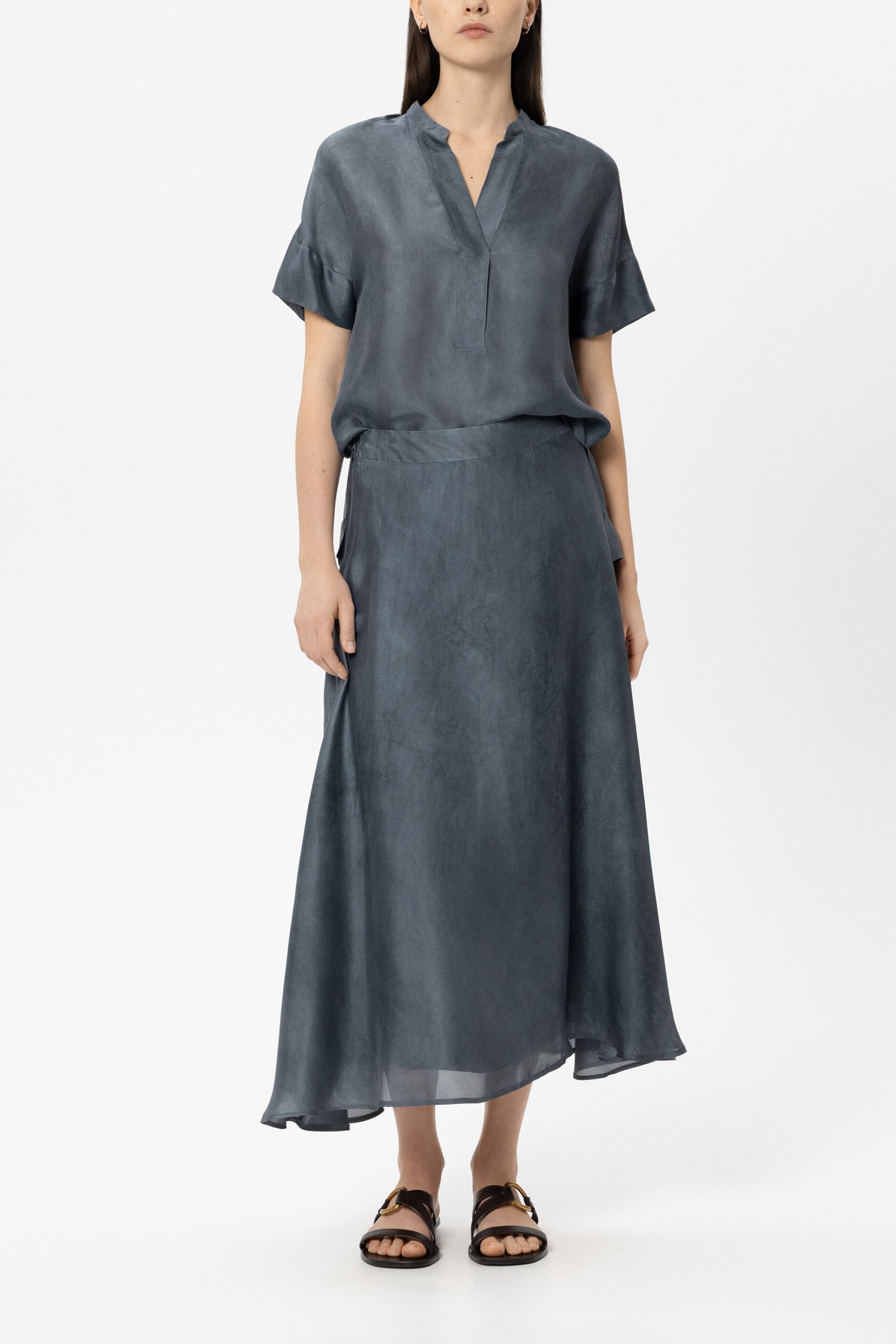 Tunika aus Seiden-Mix - tinted blue - Standard | Model Front