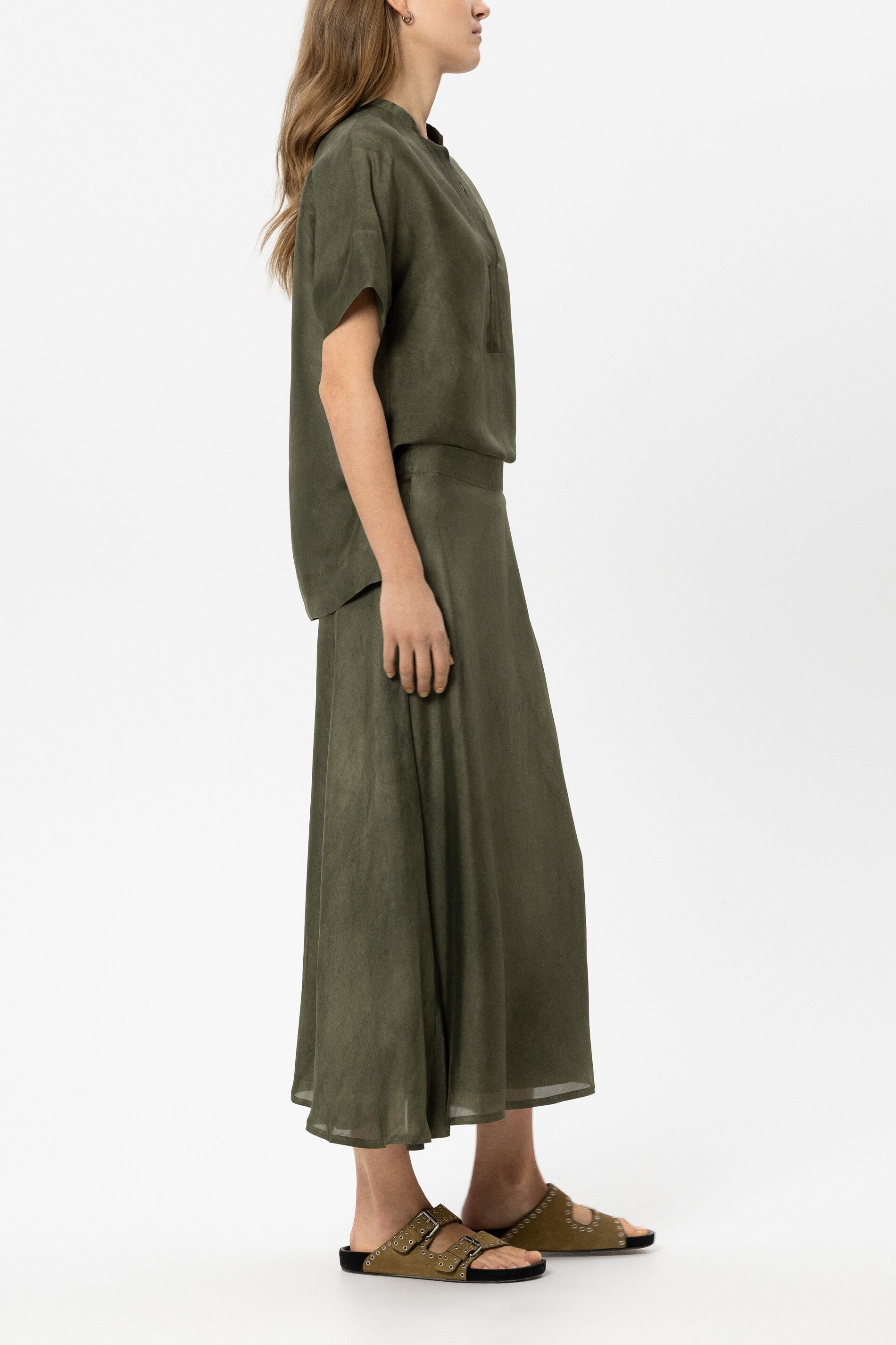 Tunika aus Seiden-Mix - khaki - Standard | Model Seite