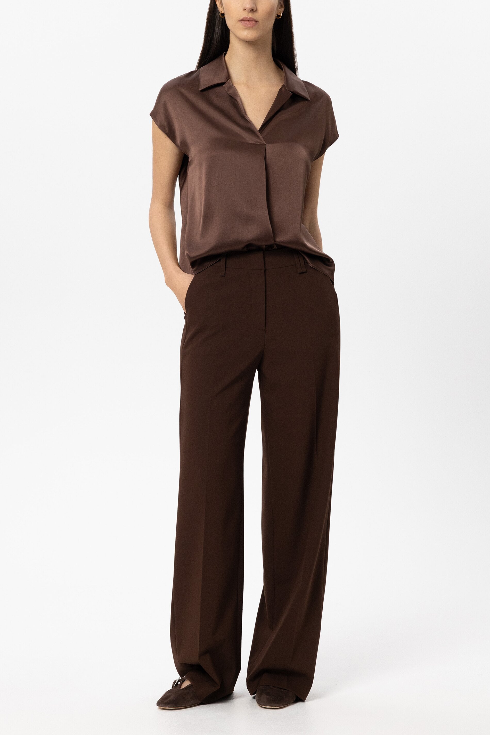 Kurzarm-Seidenbluse - marone - Standard | Model Front
