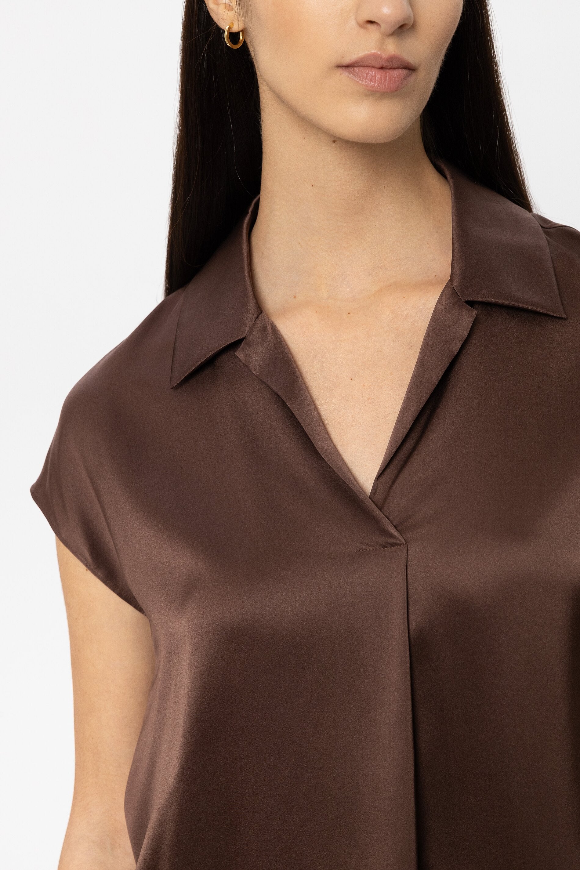 Kurzarm-Seidenbluse - marone - Standard | Model Detail