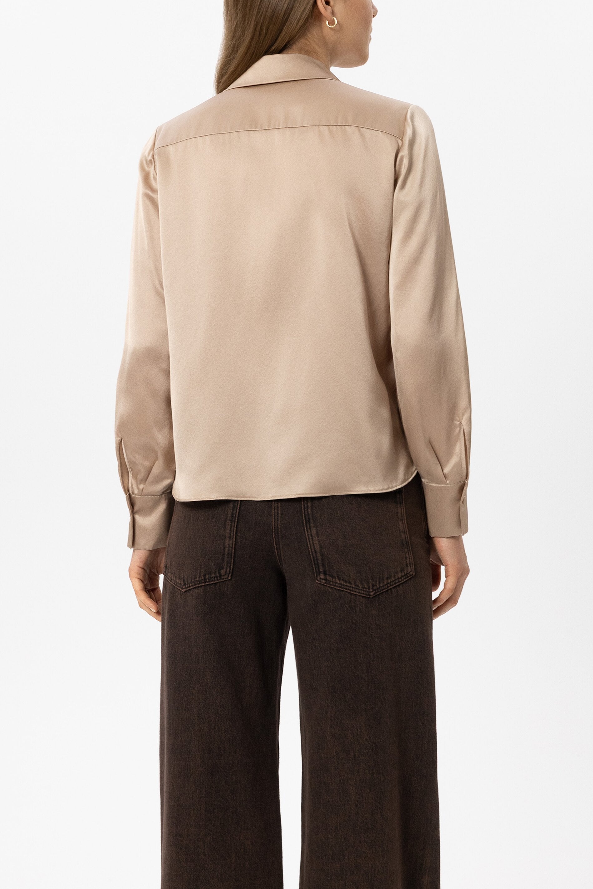Langarm-Seidenbluse - cappuccino - Standard | Model Rück