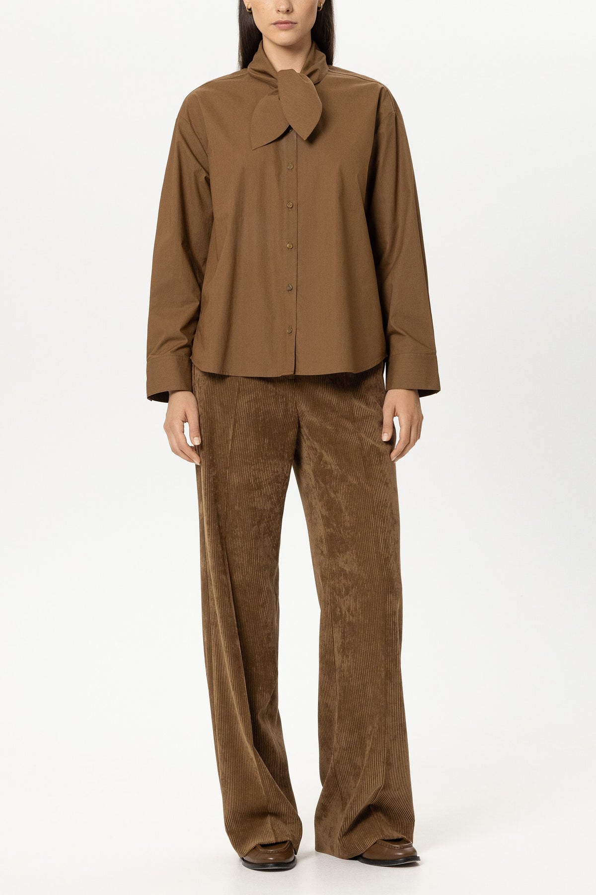 Hemd mit Schal-Schluppe - caramel - Standard | Model Front