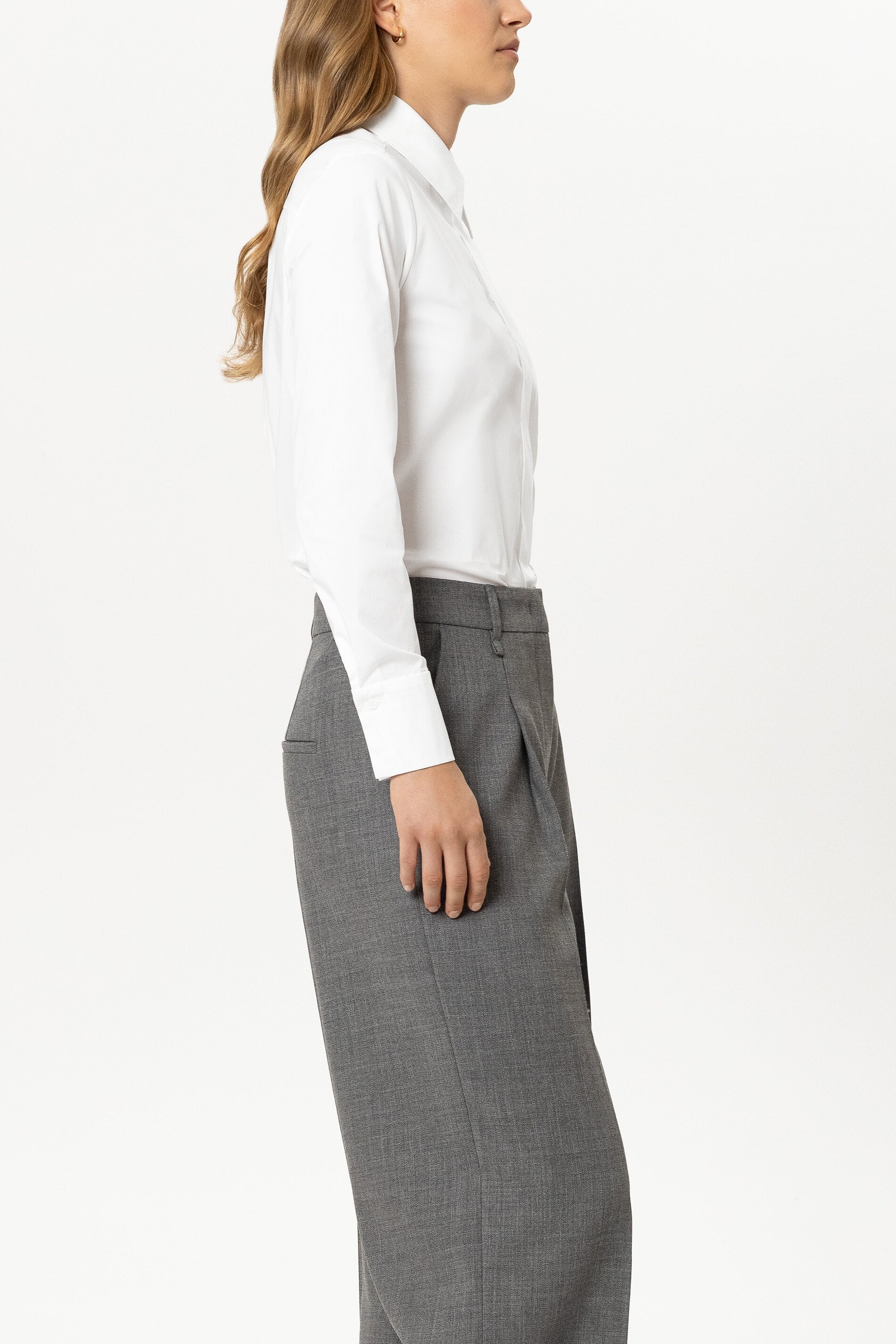 Baumwoll-Hemdbluse - white - Standard | Model Seite