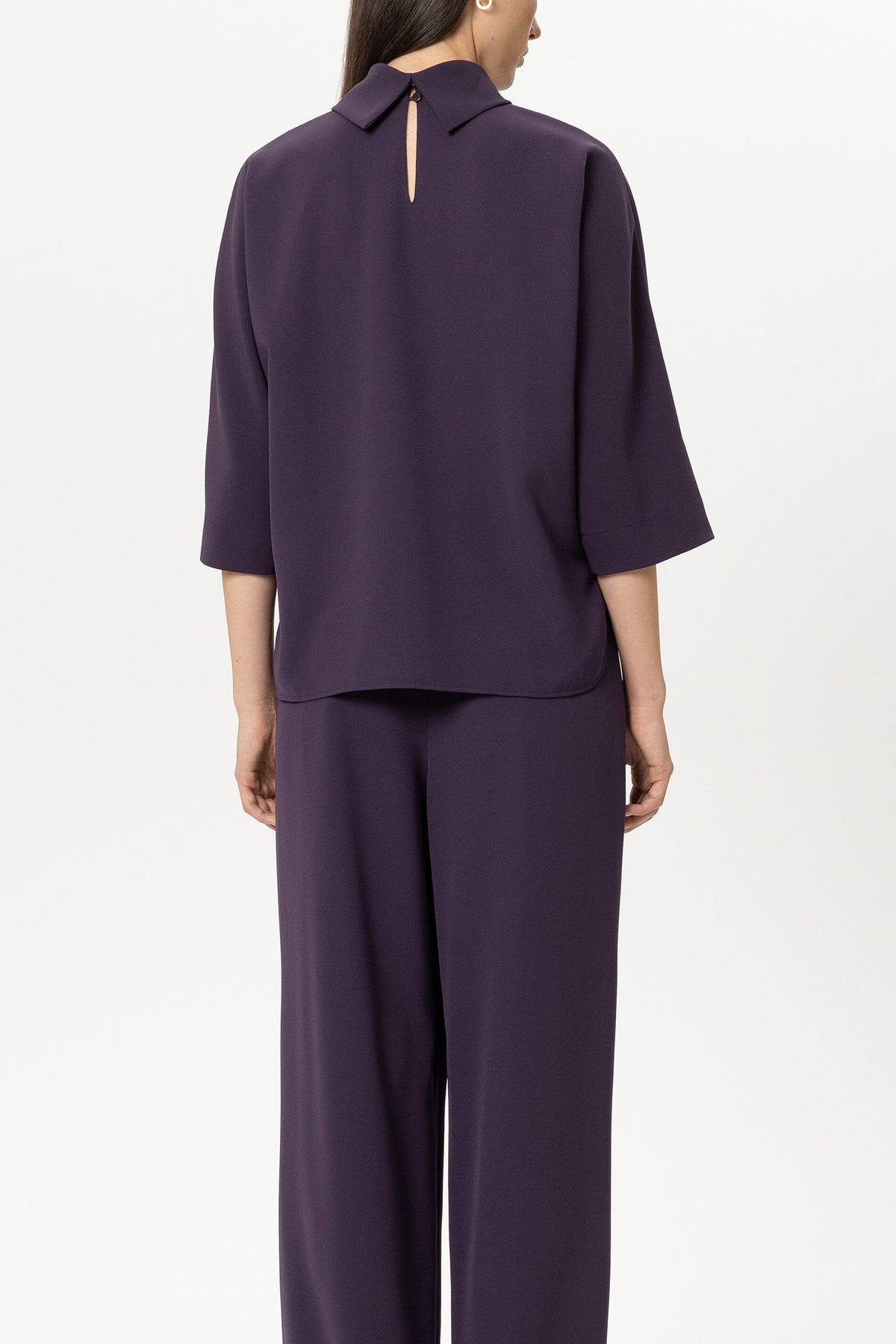 Kurzarm-Blusentop - plum - Standard | Model Rück