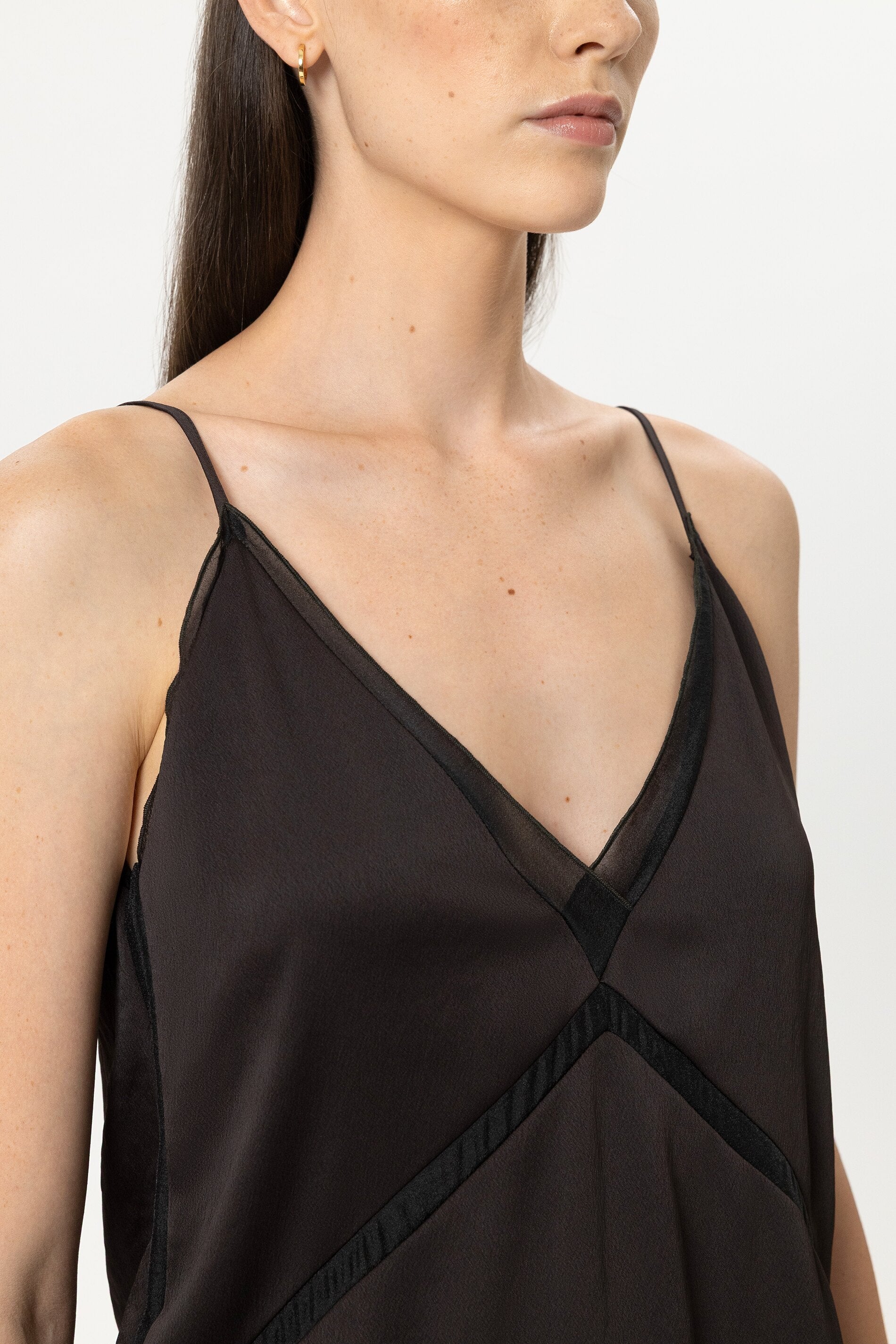 Satin-Organza-Top - truffle - Standard | Model Detail