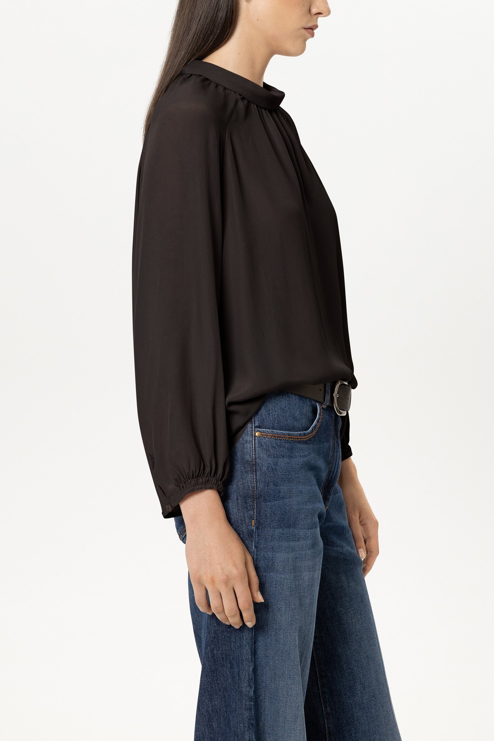 Bluse aus Seiden-Mix - truffle - Standard | Model Seite