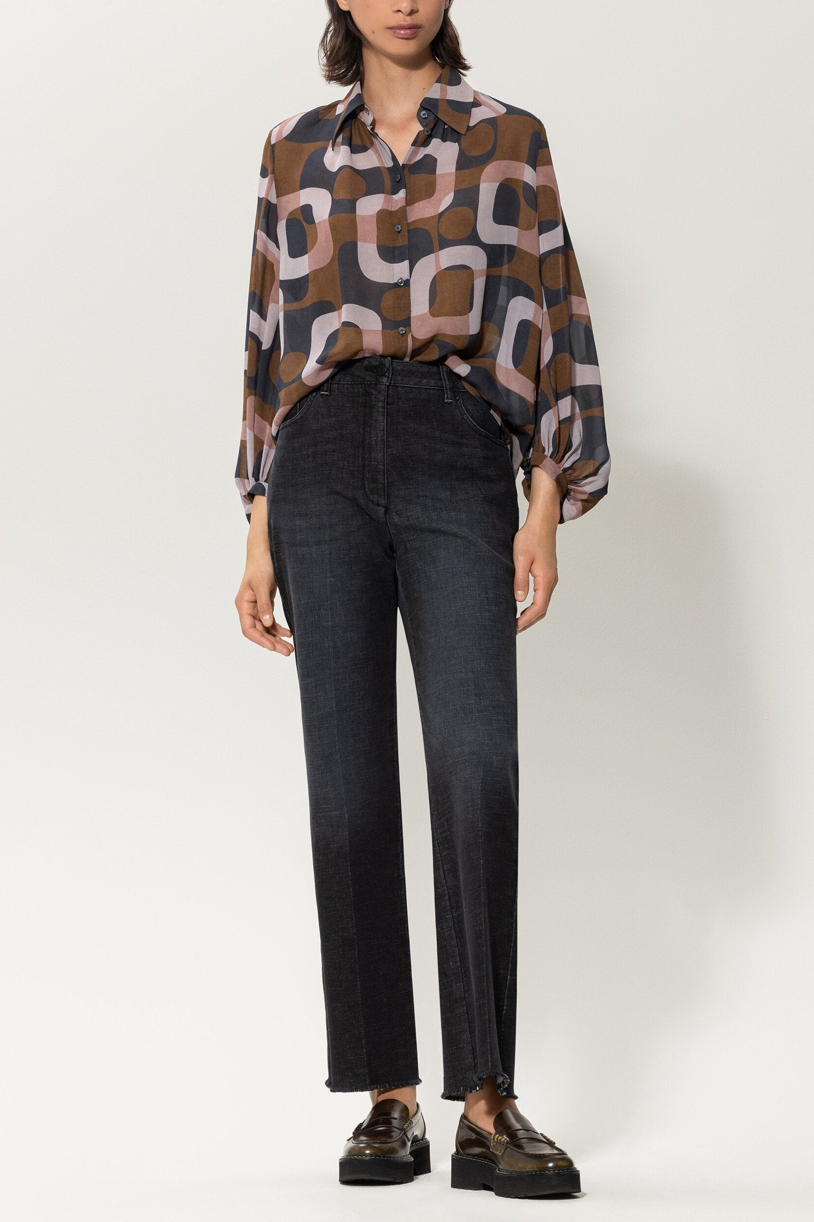 Bluse mit Midcentury-Print - the mid century print - Standard | Model Front