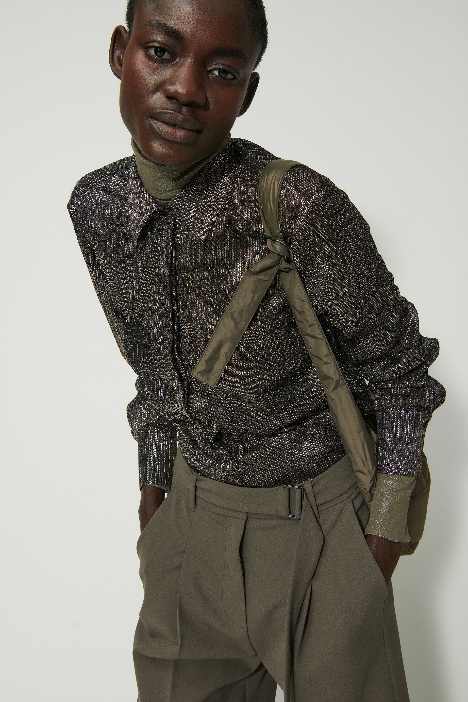 Lamé-Hemdbluse - the lame fancy - Standard | Model Front