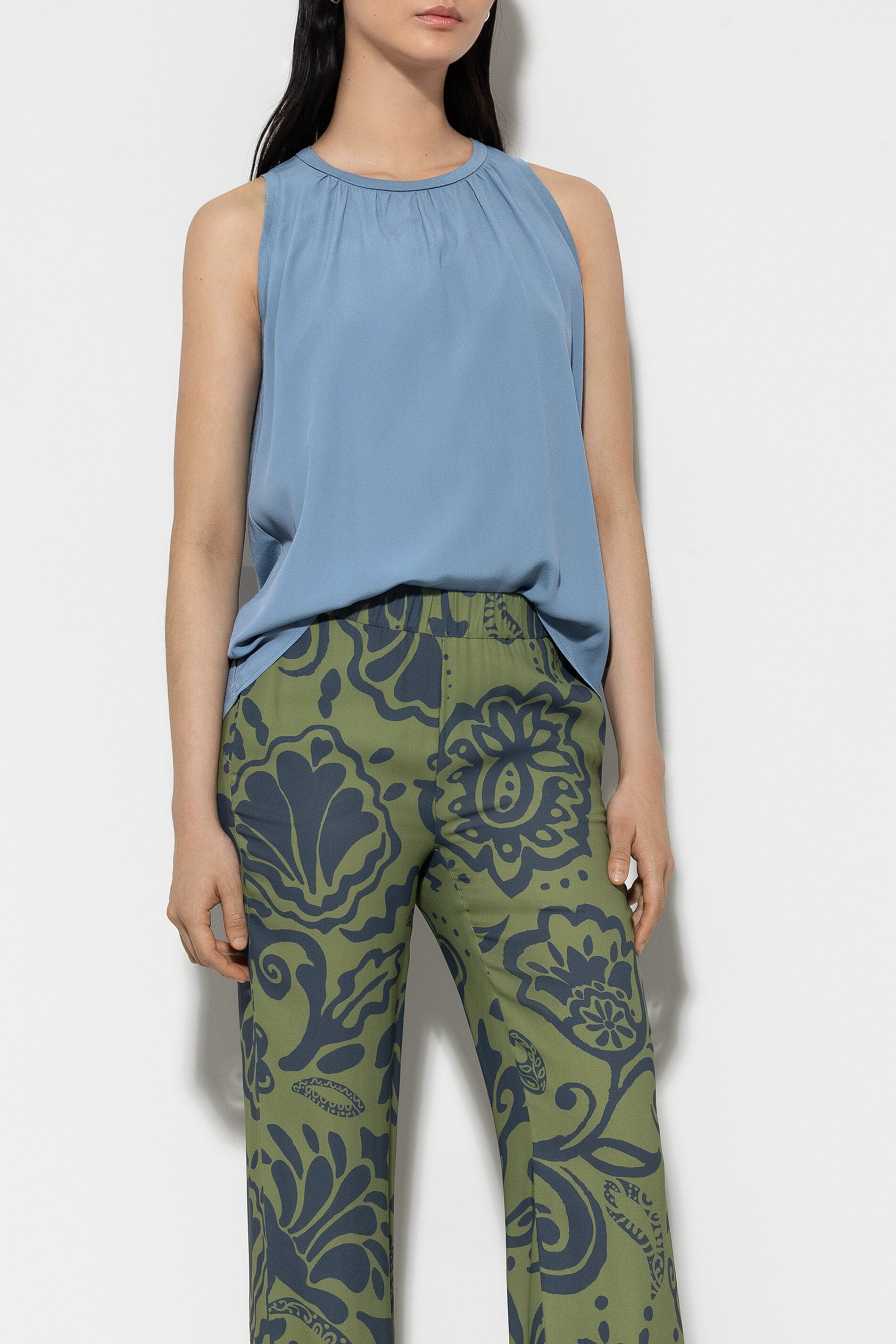 Top mit Glitzersteinen - smoky blue - Standard | Model Front