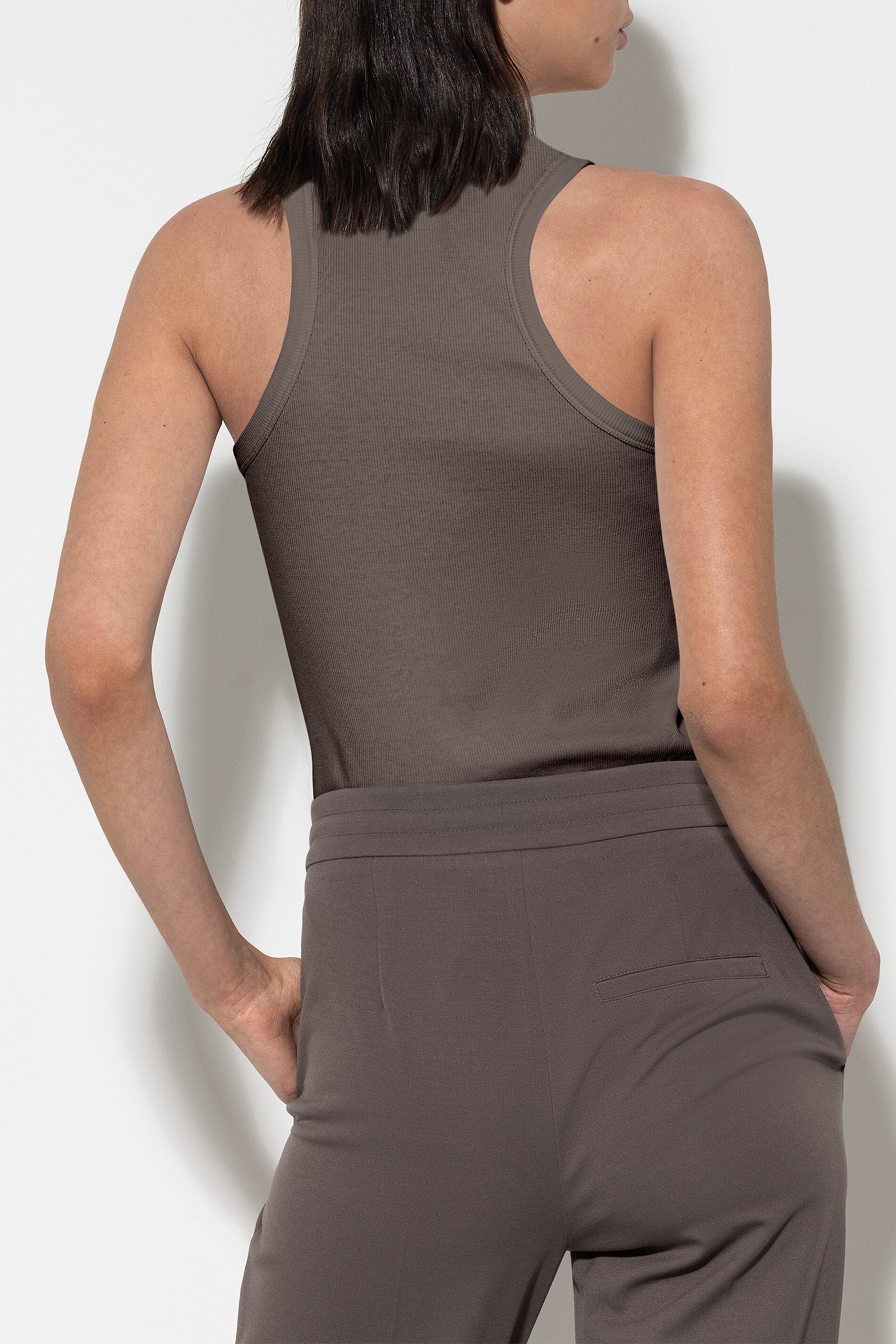 Tanktop mit Strass-Steinen - taupe - Standard | Model Rück