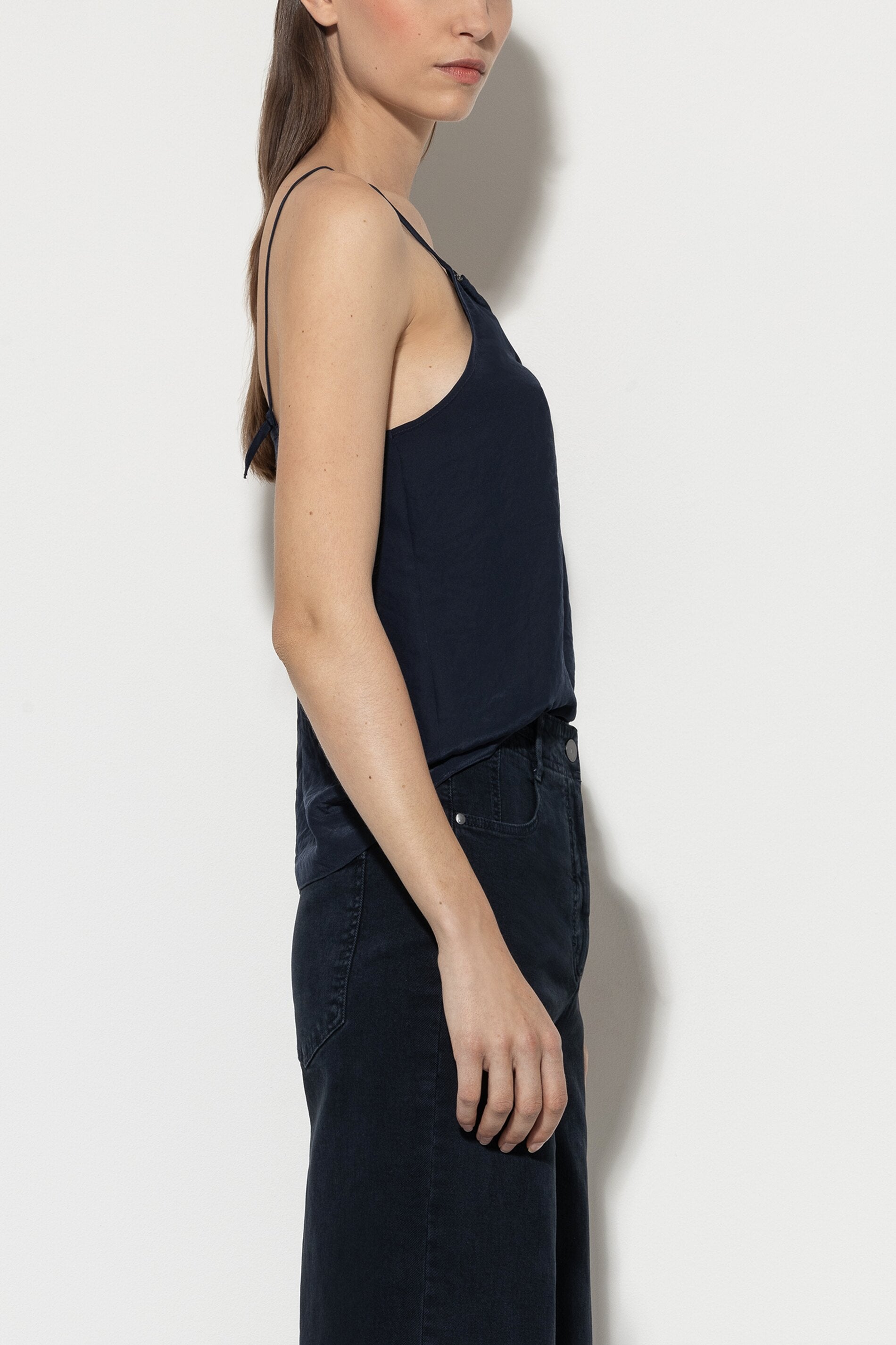 Spaghetti-Top mit Strasskordel - midnight blue - Standard | Model Seite