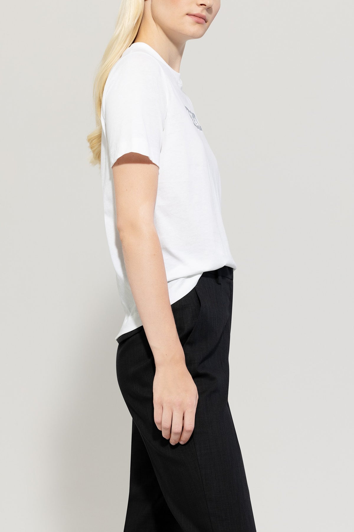 T-Shirt mit Glitter-Print - bleached white - Standard | Model Seite