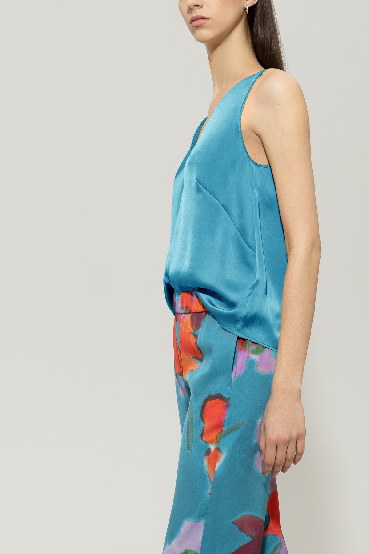 V-Neck-Trägertop - turquoise - Standard | Model Seite