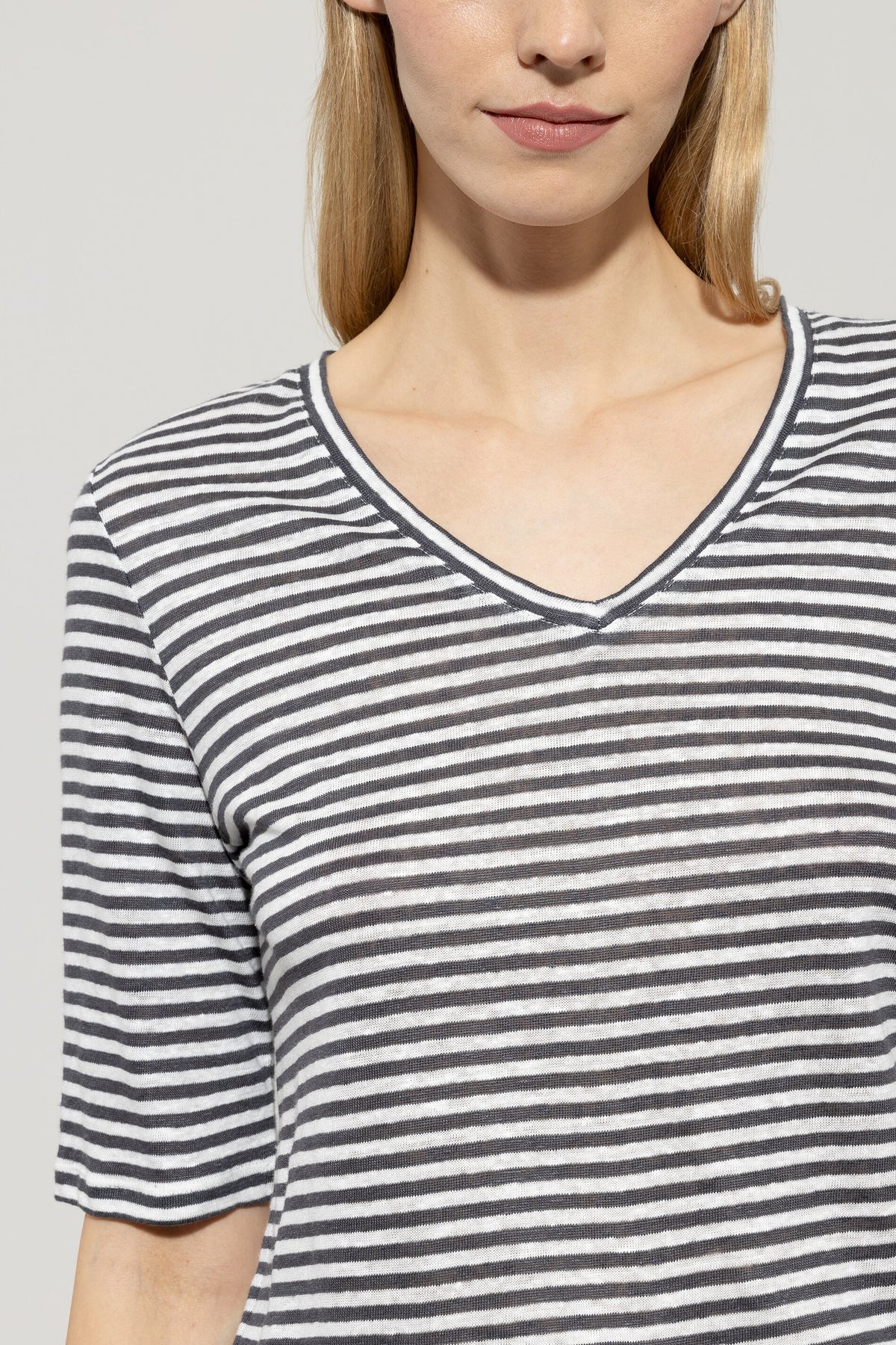 Leinen-Ringel-Shirt - cool grey - Standard | Model Detail