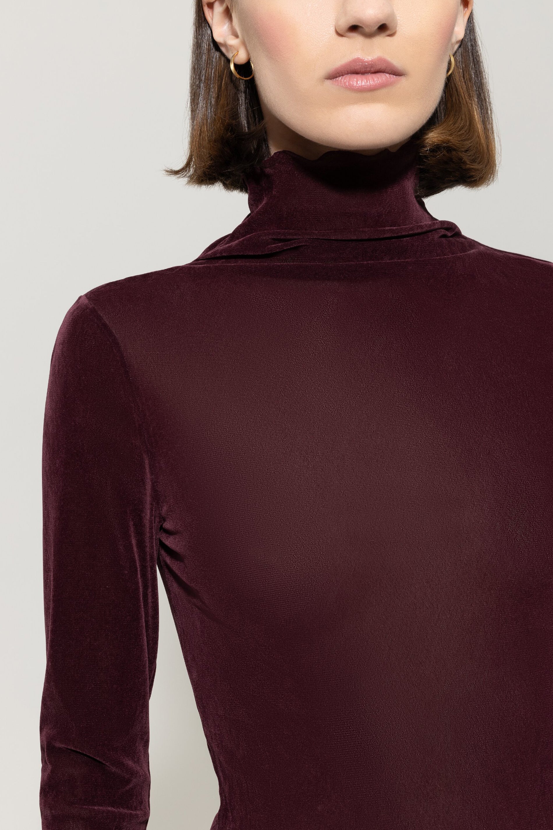 Rollkragen-Samt-Shirt - burgundy - Standard | Model Detail