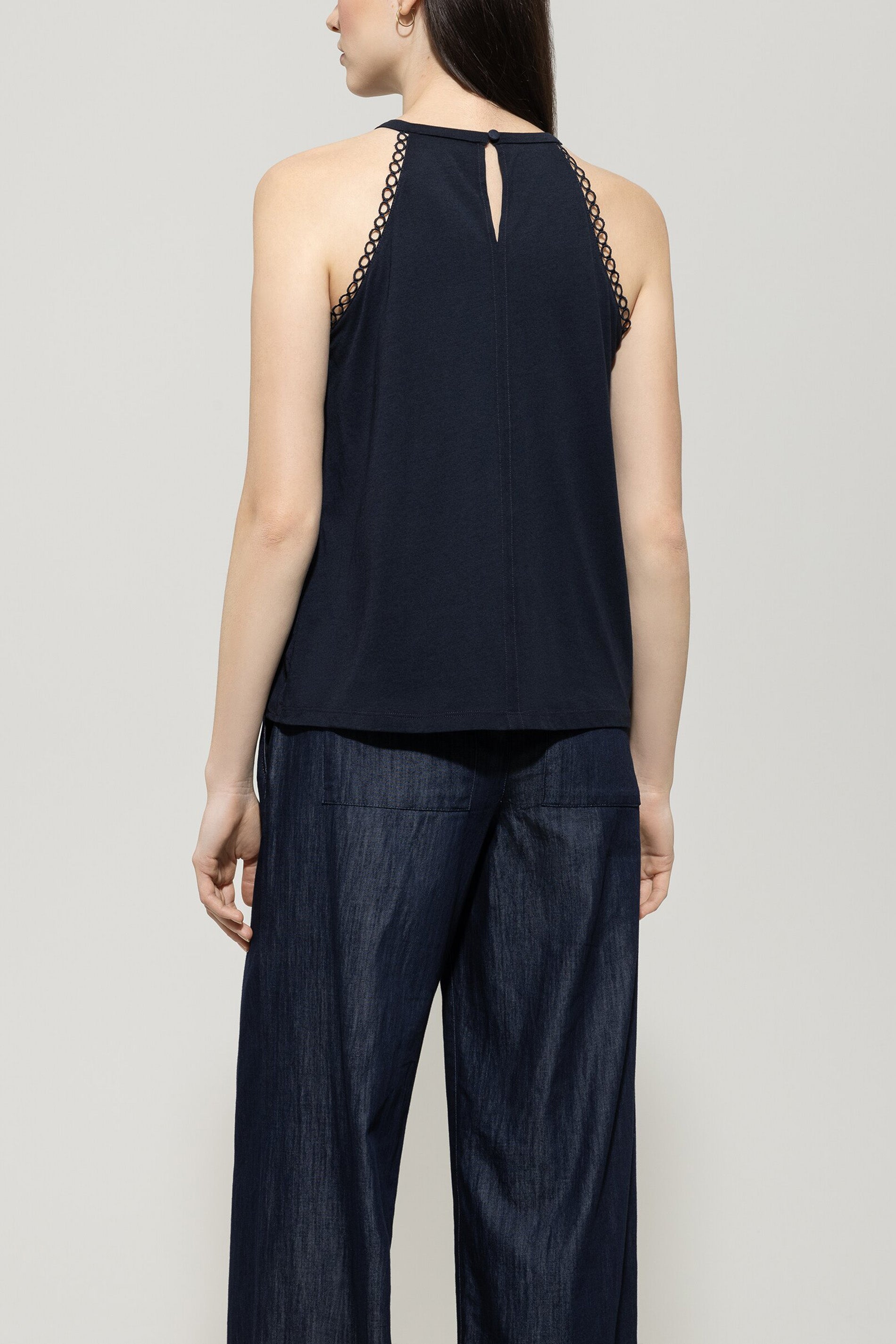 Neckholder-Top mit Zierdetails - dark blue - Standard | Model Rück