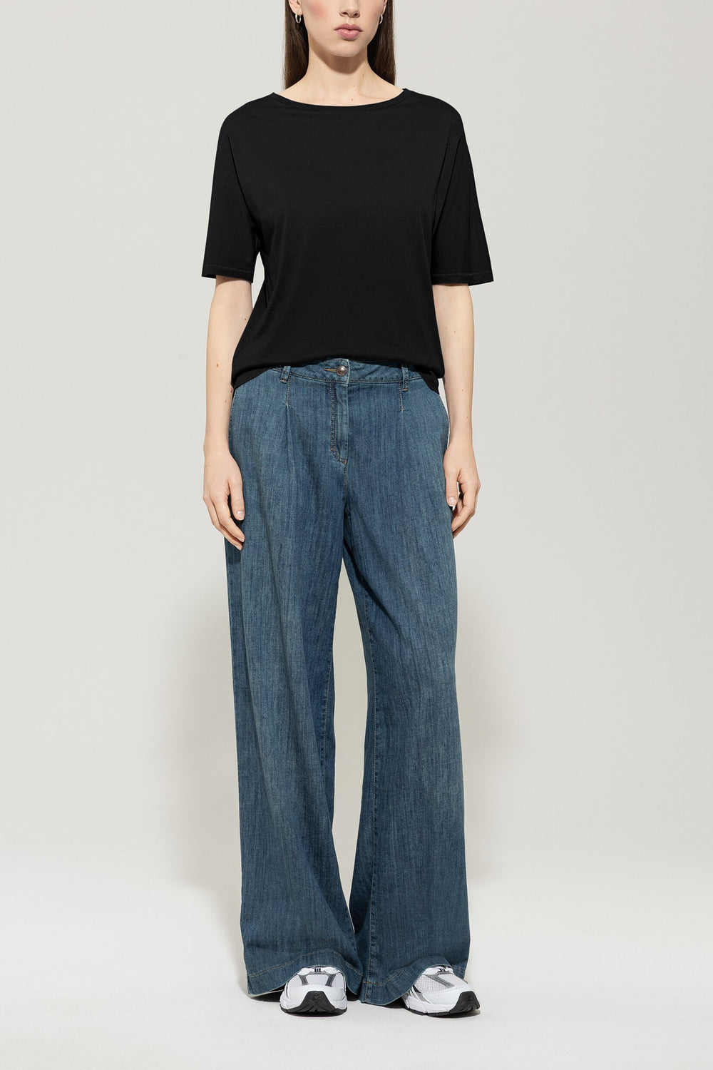 T-Shirt aus Baumwoll-Mix - deep black - Standard
