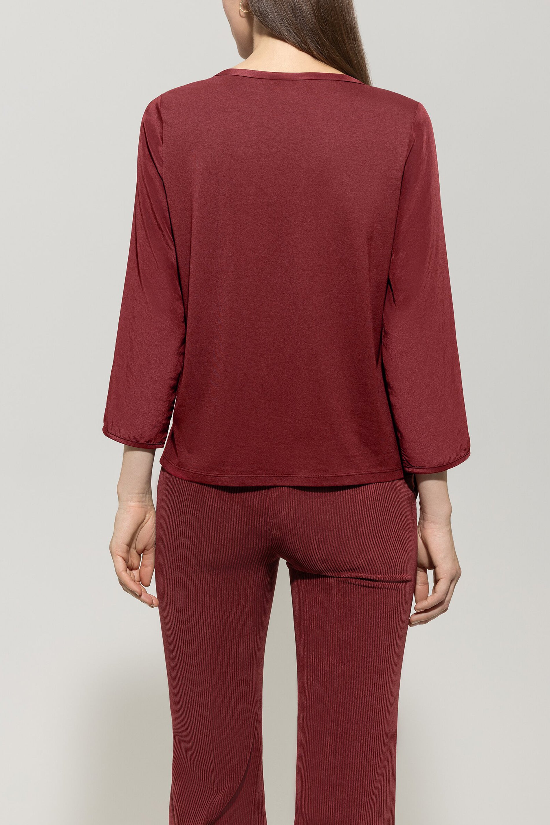 Shirt mit Rücken-Patch - berry red - Standard | Model Rück