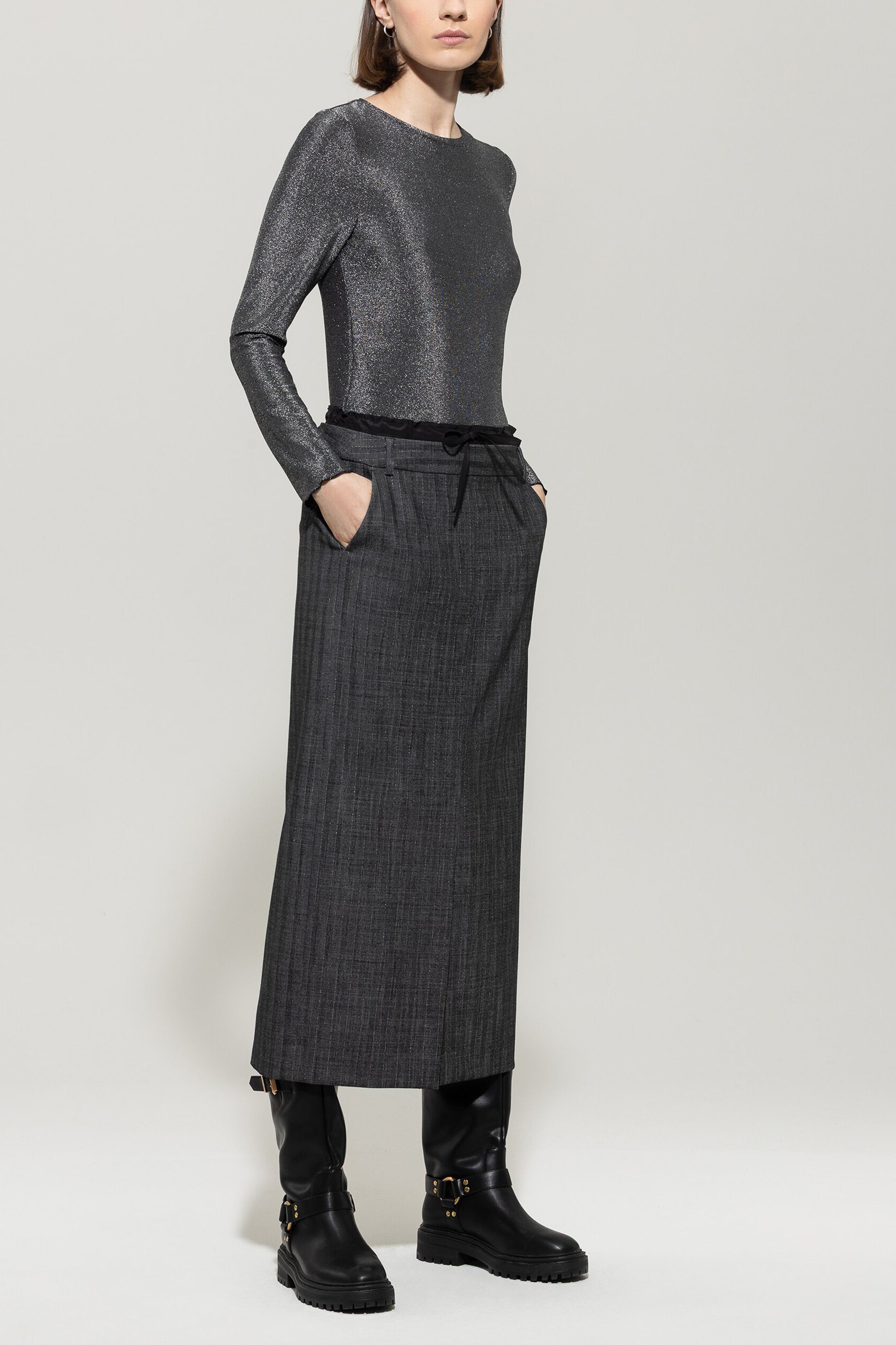 Langarm-Shirt mit Glanzeffekt - urban grey - Standard | Model Front