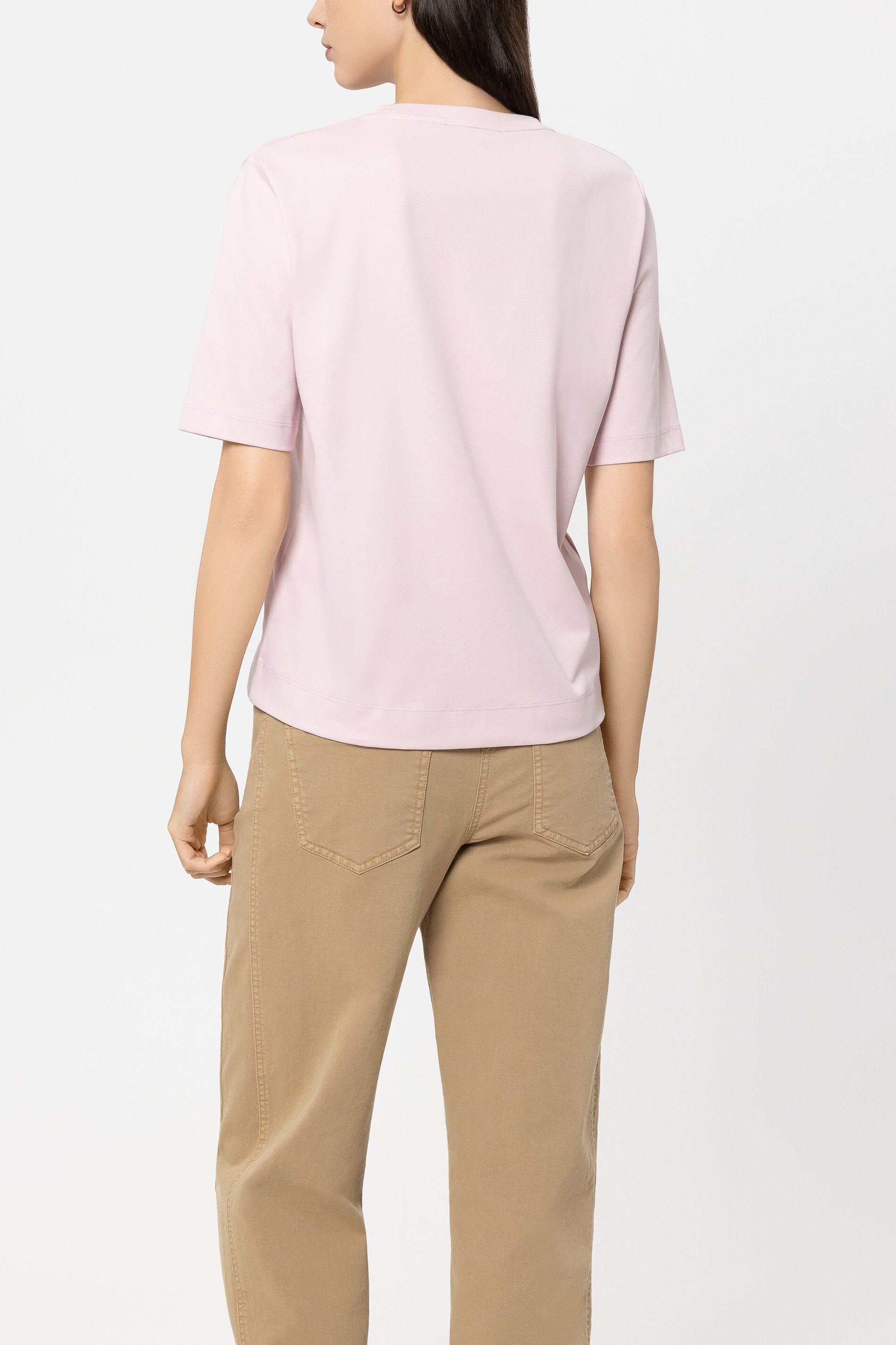 Basic-T-Shirt - creamy blush - Standard | Model Rück