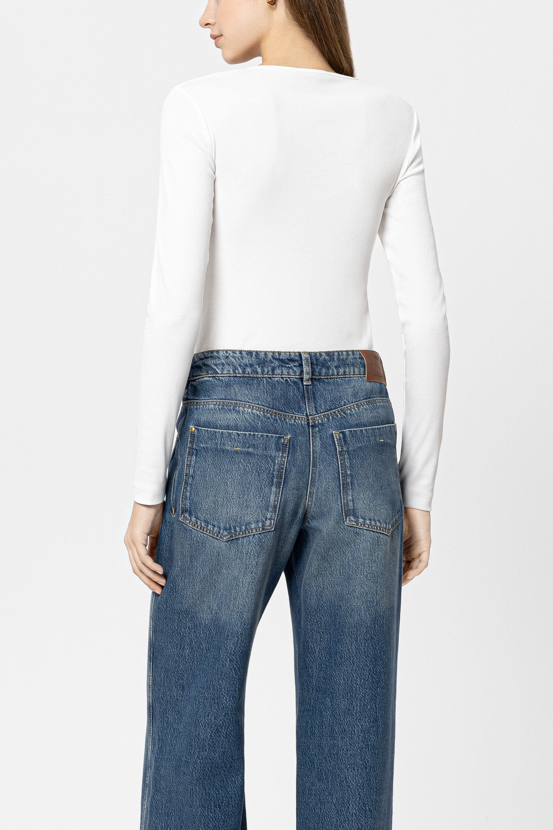 Rippshirt mit Carré-Ausschnitt - white - Standard | Model Rück