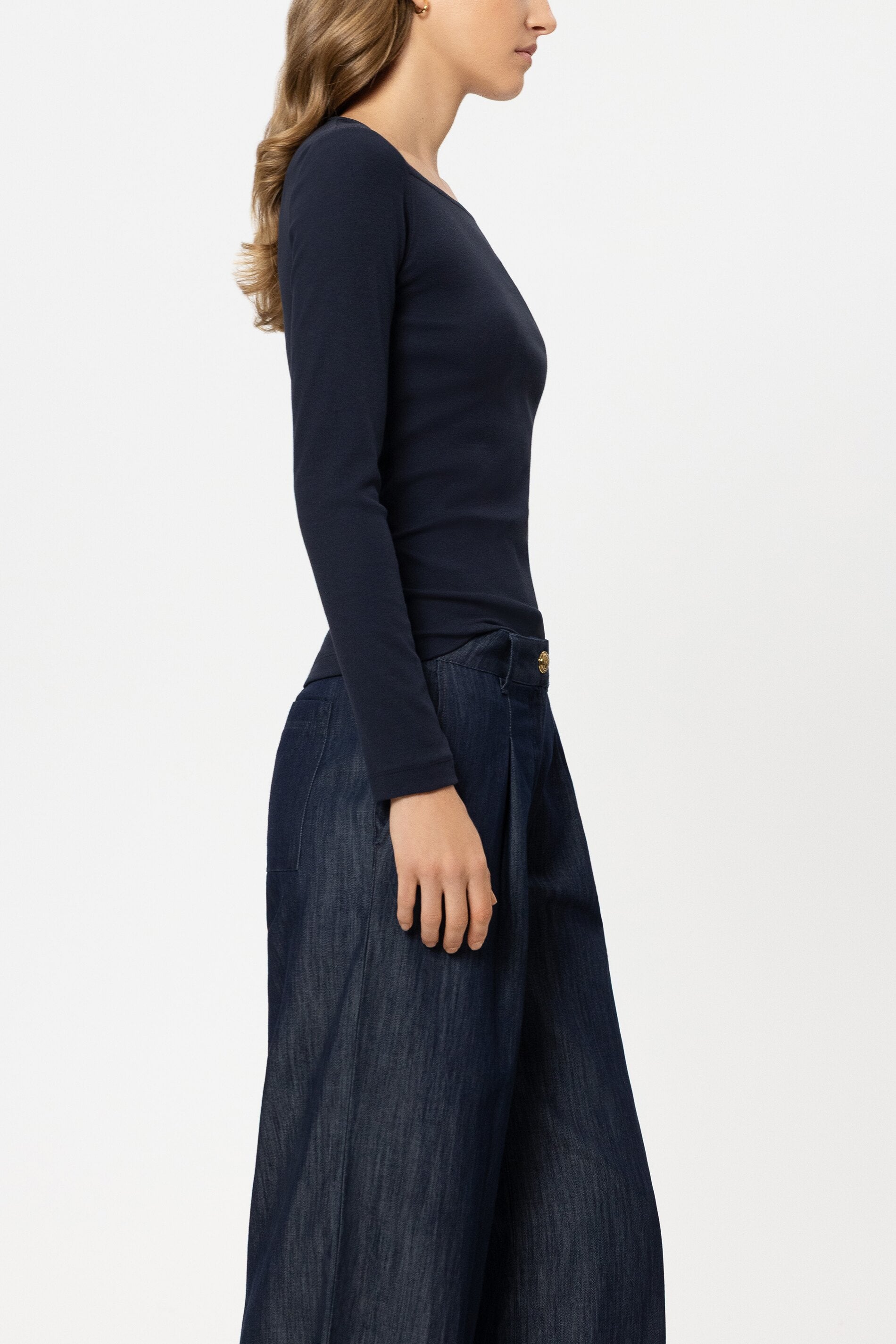 Rippshirt mit Carré-Ausschnitt - navy blue - Standard | Model Seite