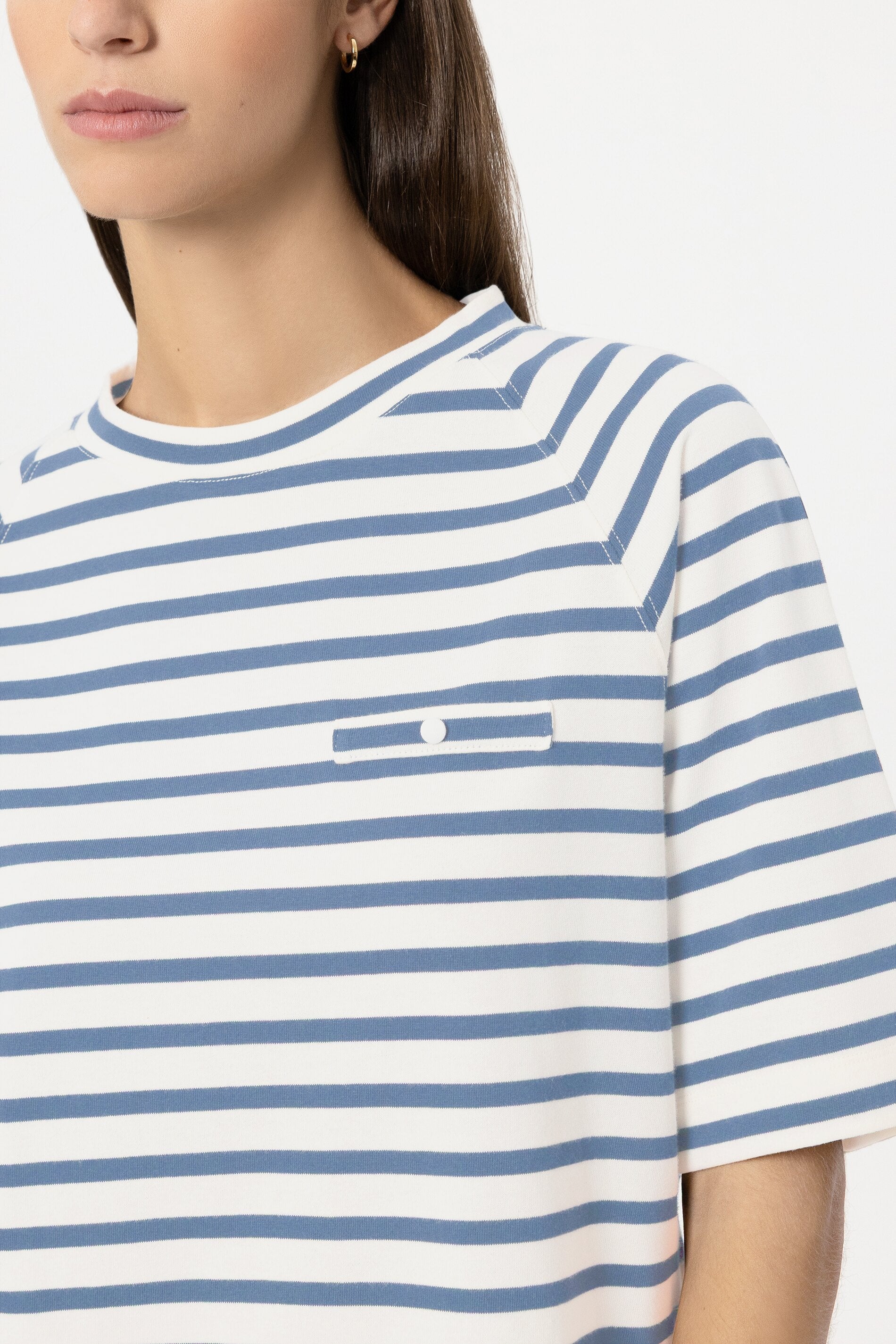 Ringel-Shirt mit Knopf-Detail - casual blue / cream - Standard | Model Detail