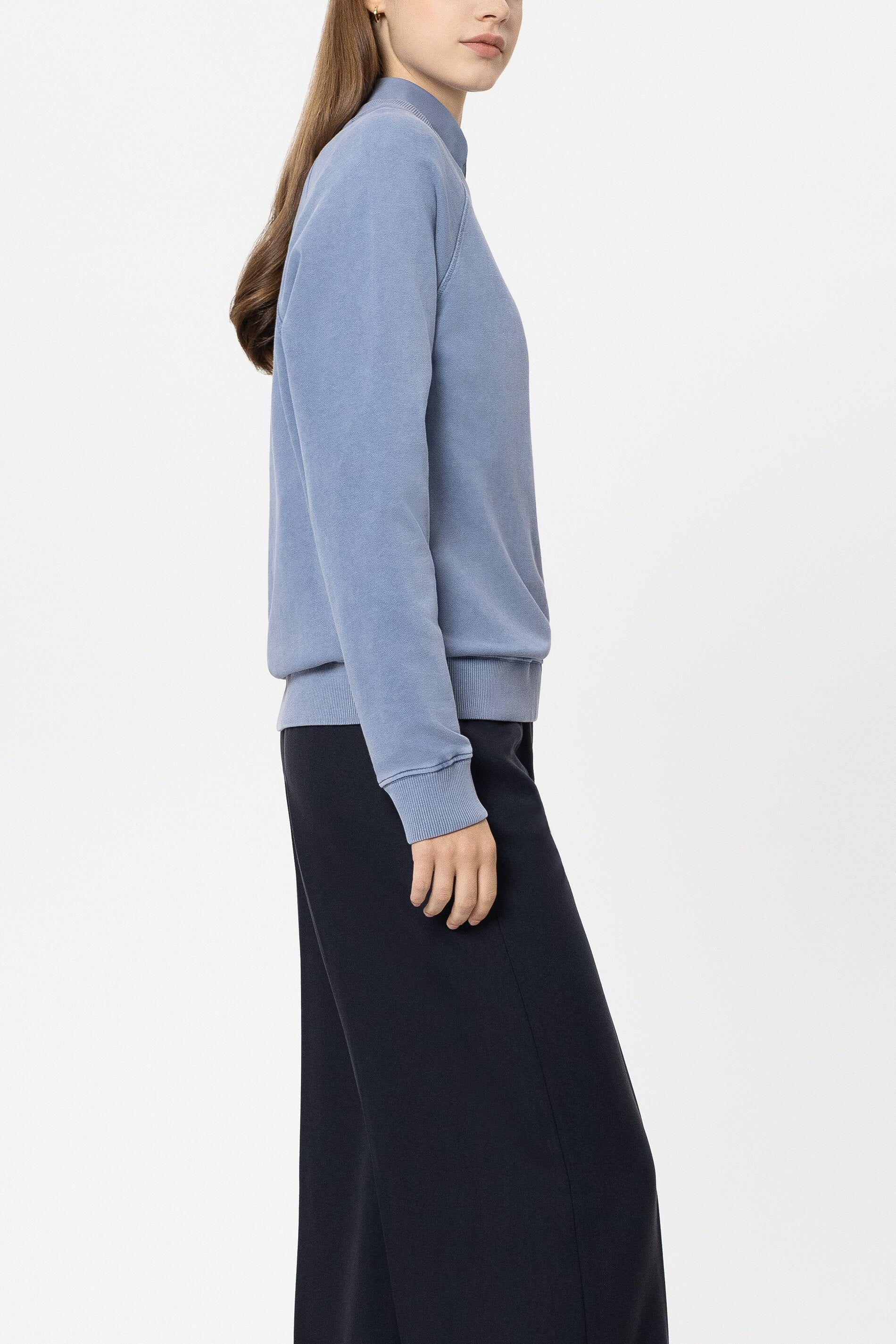 Baumwoll-Sweatshirt - casual blue - mit Stickerei / Straß | Model Seite