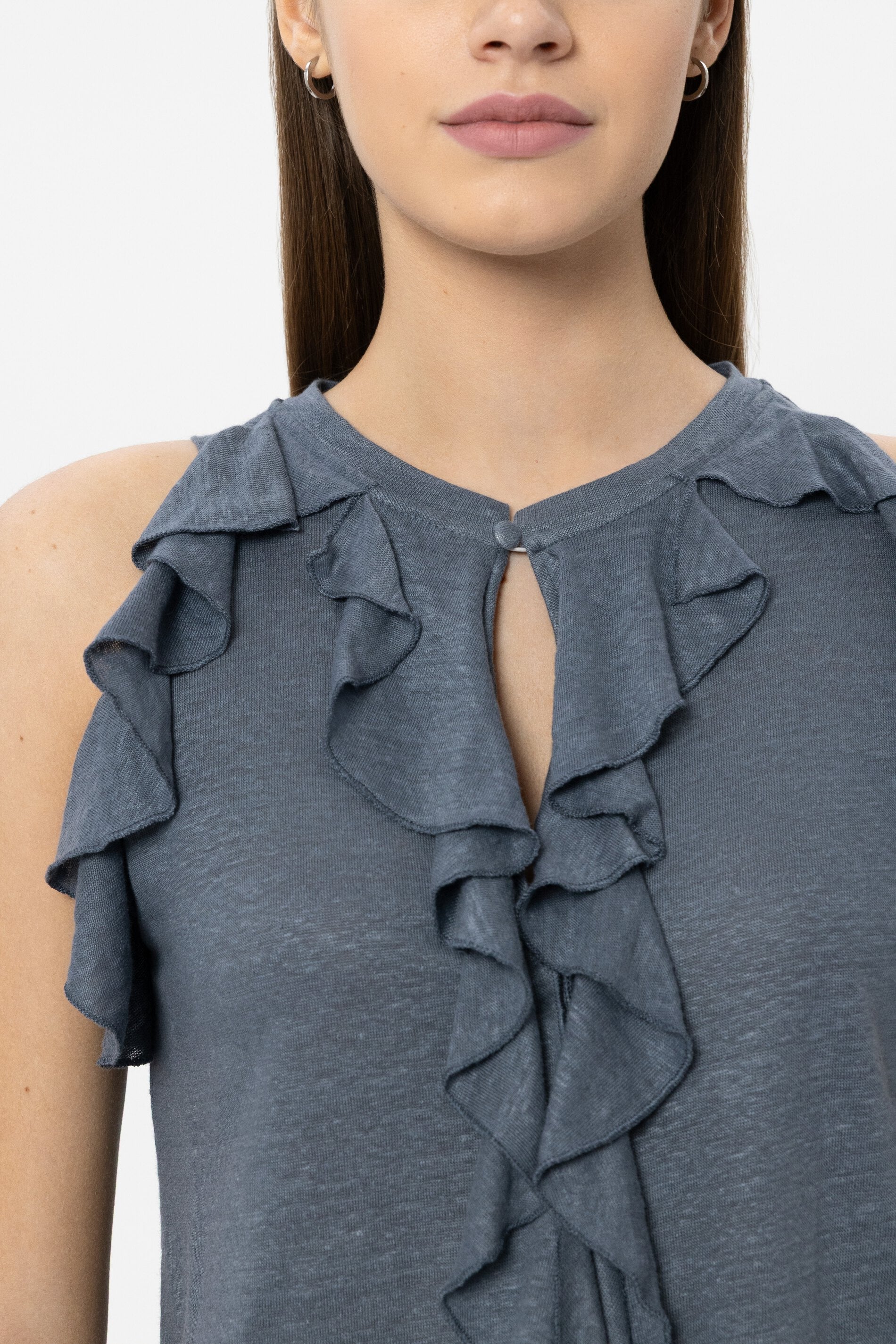 Leinen-Neckholder-Shirt - tinted blue - Standard | Model Detail